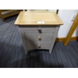 Malvern Shaker Grey Painted Oak Bedside Table (60)