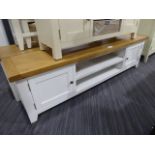 Hampshire White Painted Oak Extra Large TV Unit (28)