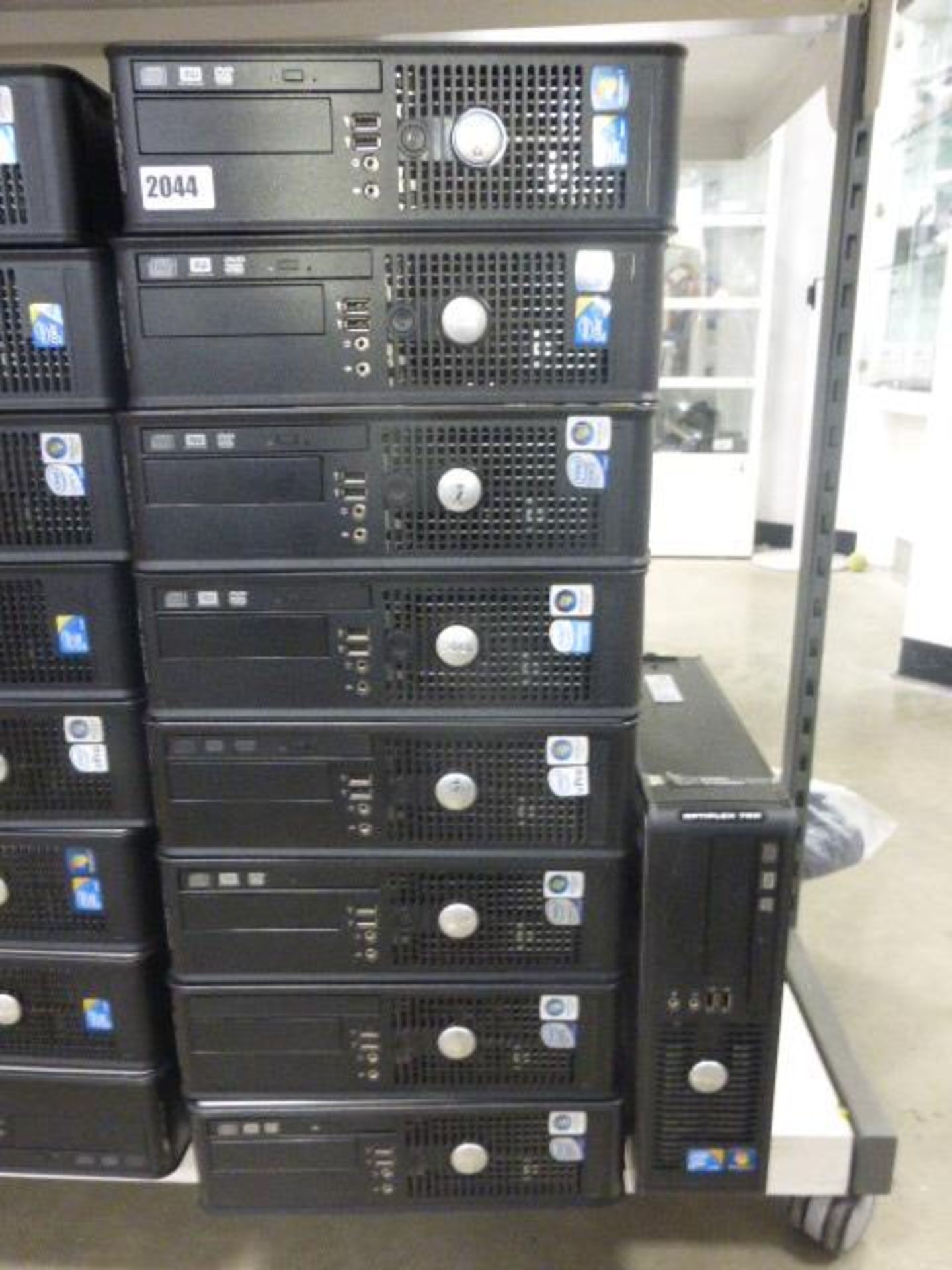 (152) 9 various Dell Optiplex desk top pcs for spares and repairs