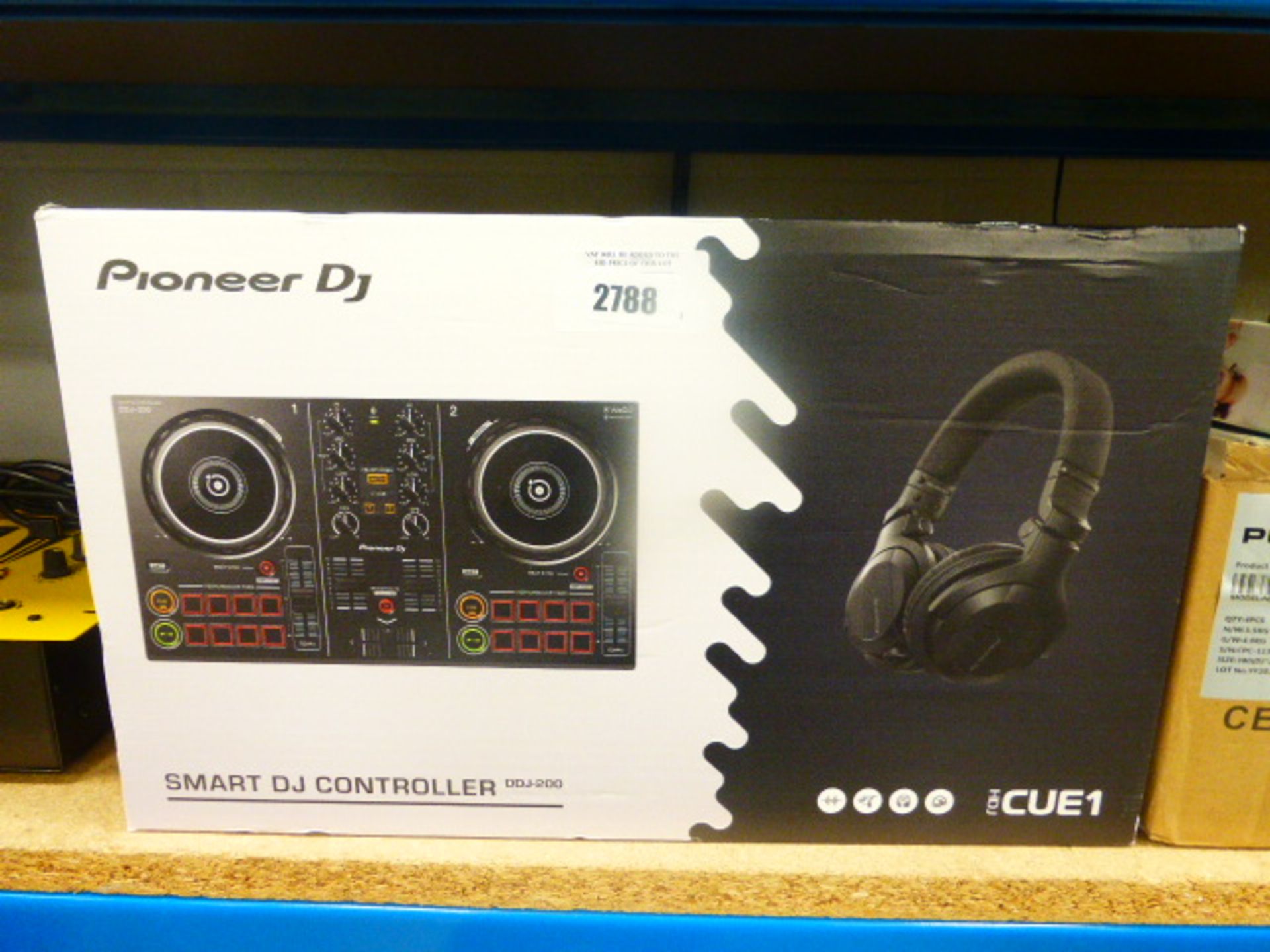 Pioneer smart DJ unit model DDJ-200 with box
