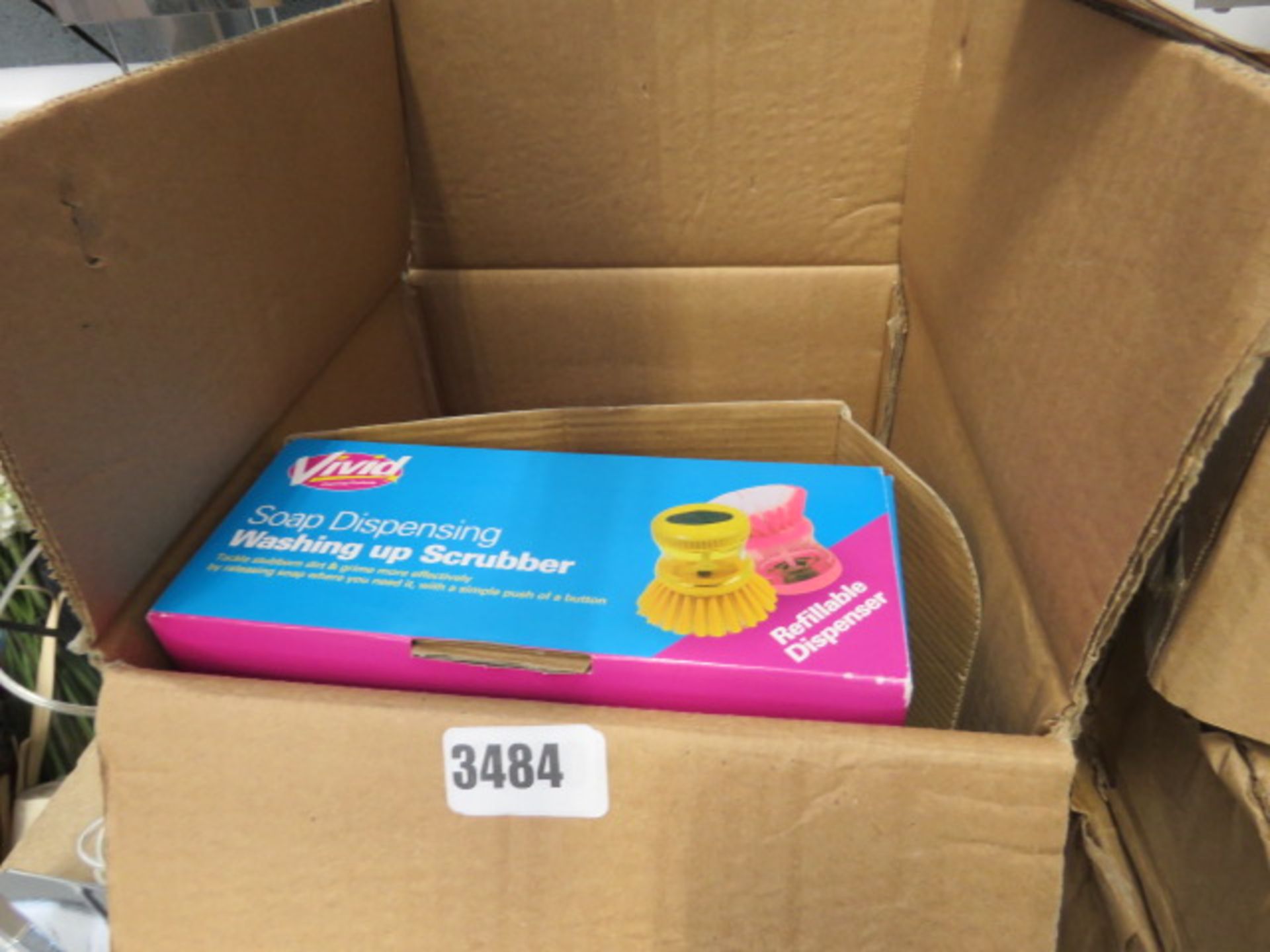 3380 Box containing soap dispenser, washing up scrubber etc