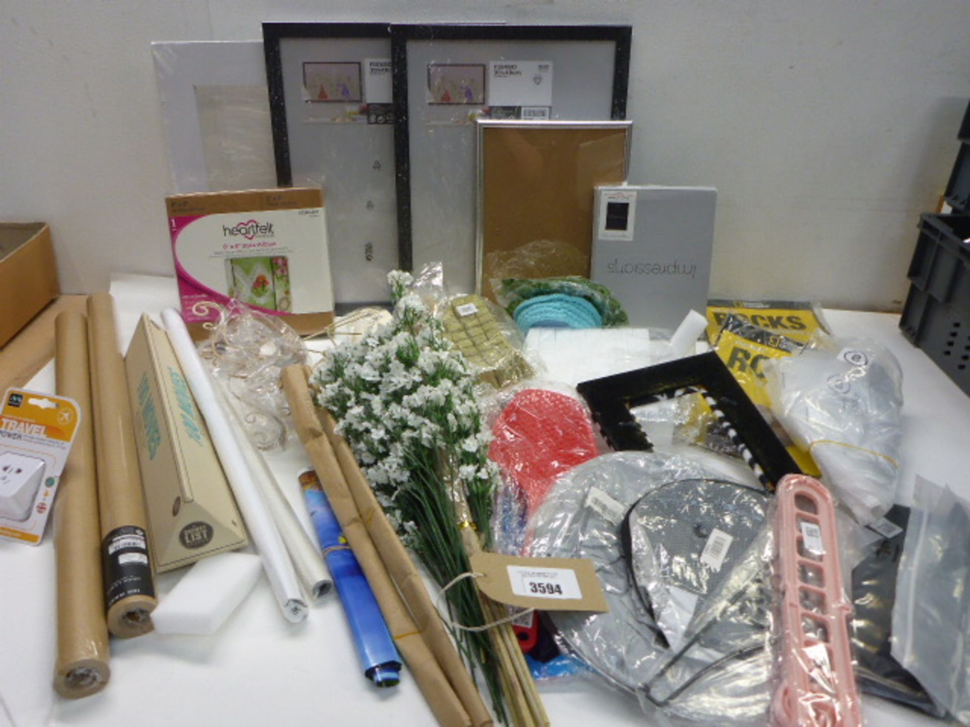 Picture frames, parcel wrap, Bucket list, Insta-Album, artificial flowers and miscellaneous sundries