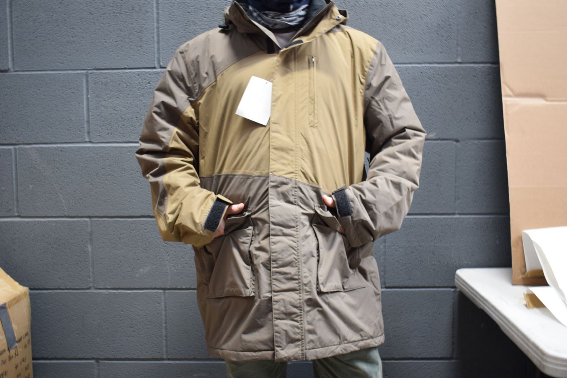 Rod & Gun hooded jacket in two tone brown, size M
