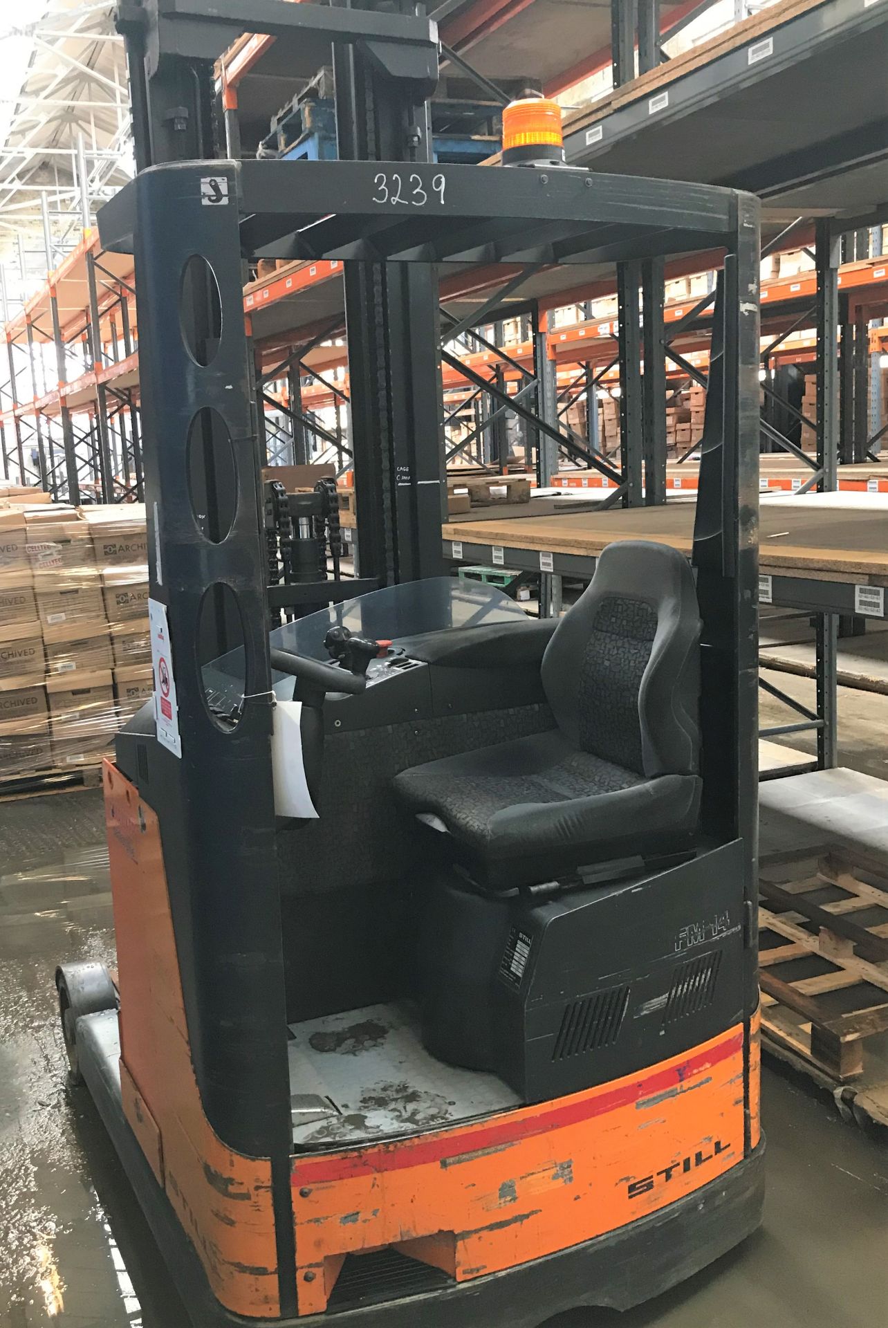 A Still FM14 Electric Fork Lift Reach Truck No.61 1875 0 03239 (10/2004), 1400kg capacity, 2820kg - Image 5 of 12