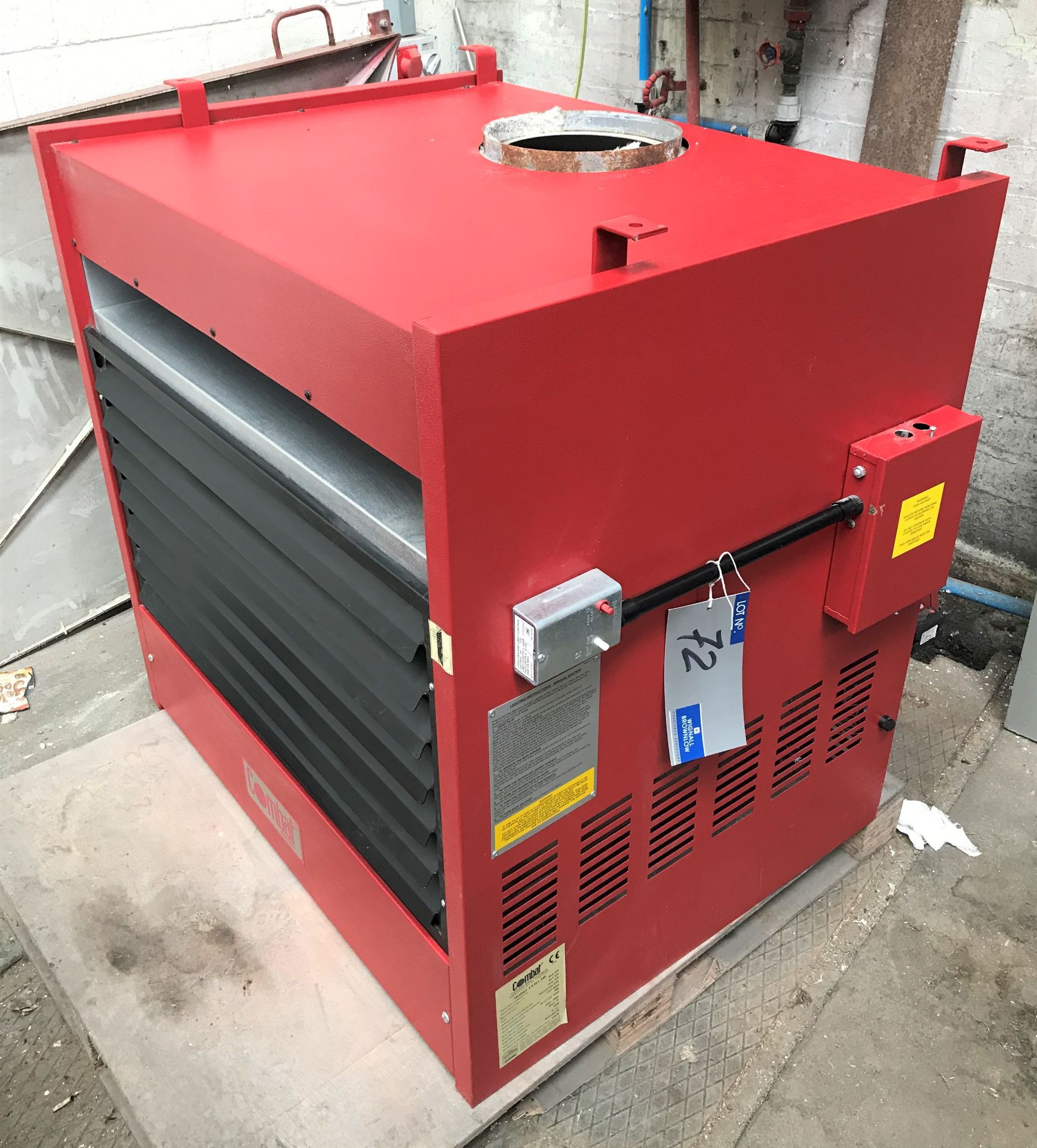 A Combat Model CUHA240 Natural Gas Fired Space Heater, 70.31kW, disconnected (collection by