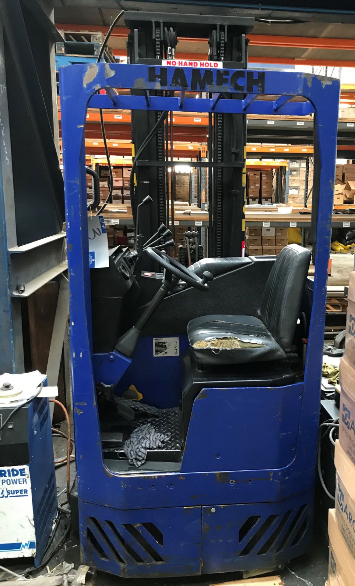 A Hamech R5.16N Electric Fork Lift Reach Truck No.6733V, 1600kg capacity with Battery Charger NB. - Image 3 of 6