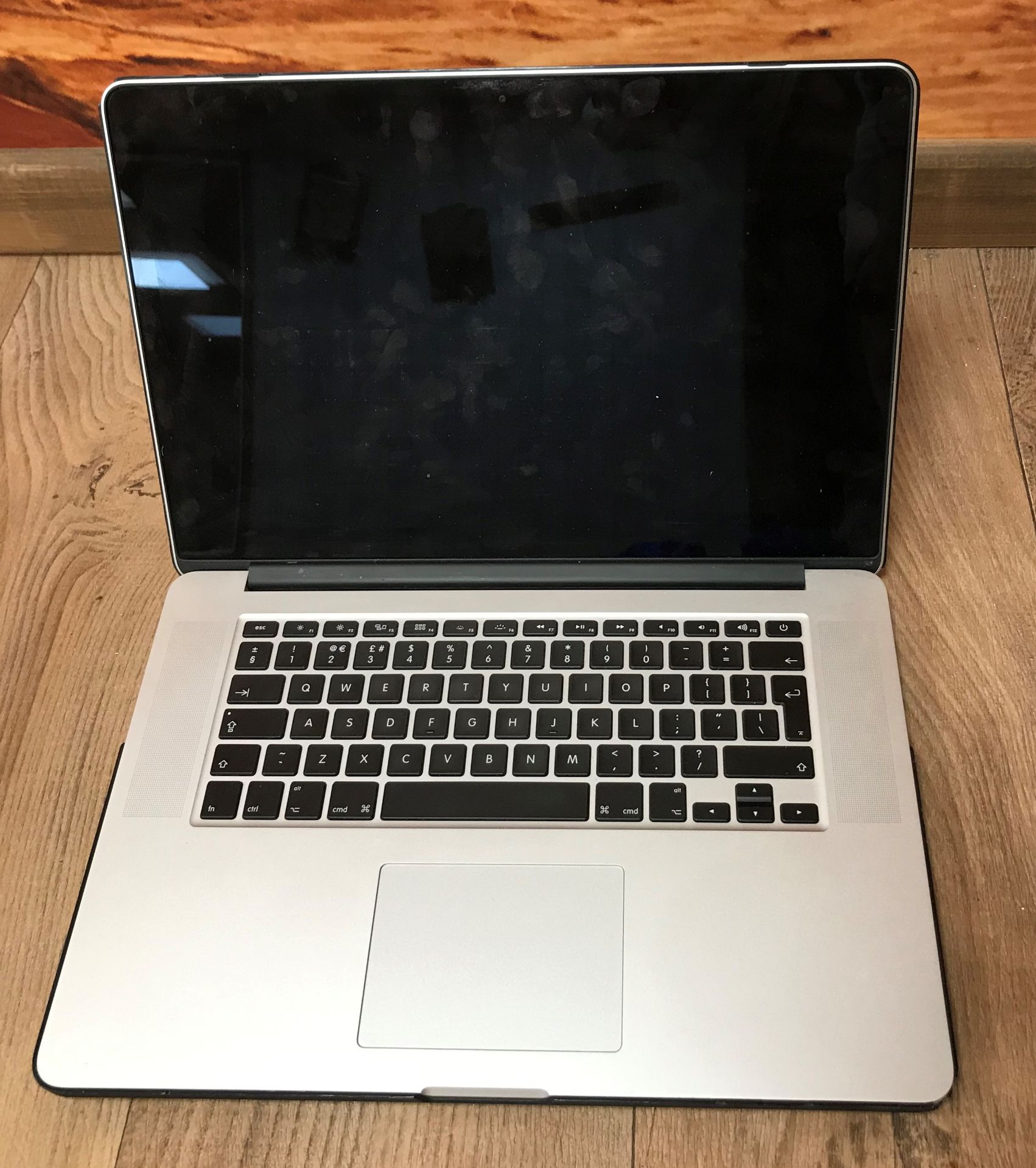 An Apple MacBook Pro Model A1398 15in Lap Top Computer No.C02PRV1WG8WP (located at ADA Support,