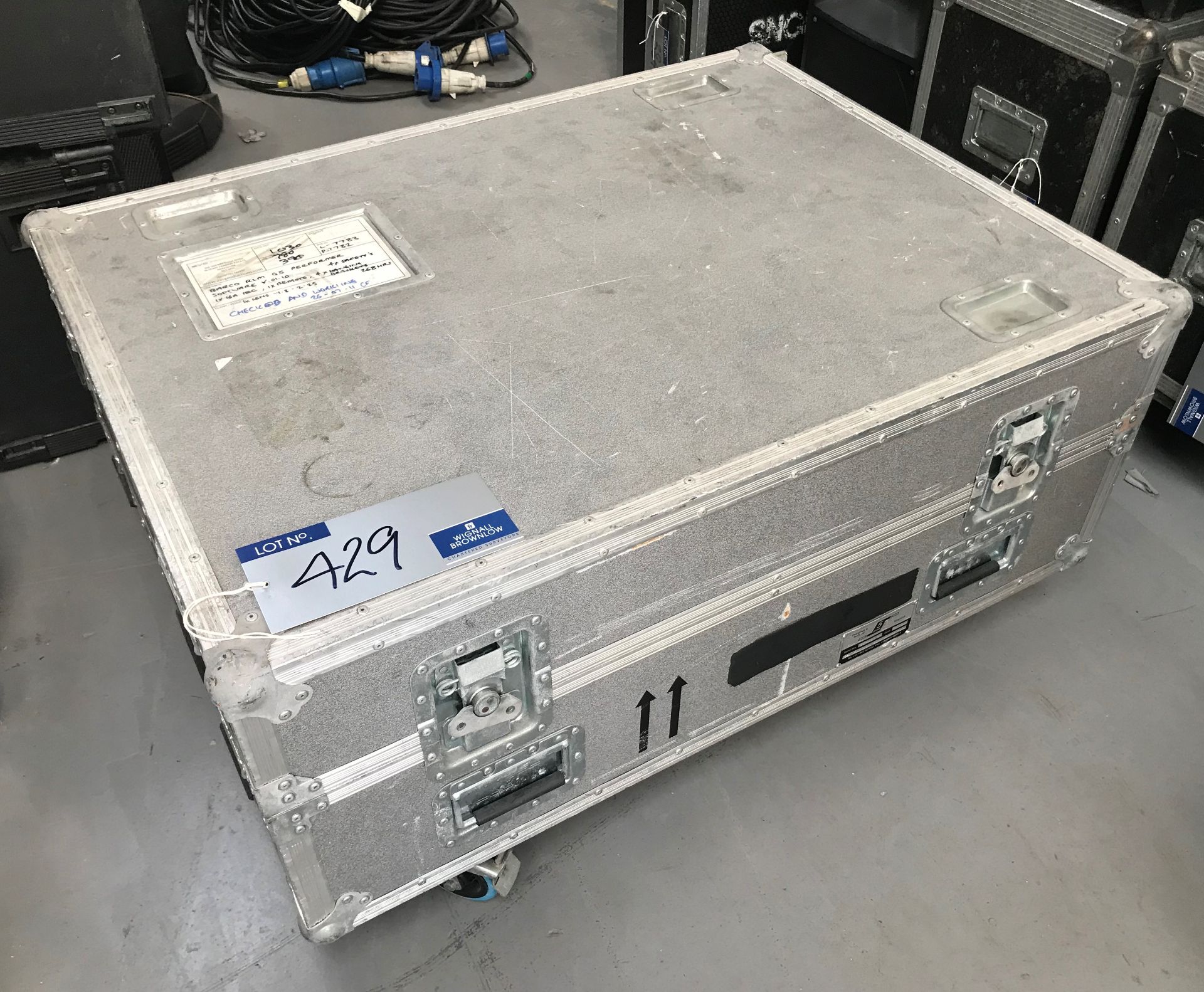 A 5 Star Mobile Flight Case for Barco G5 Projector, 1030mm x 780mm x 390mm (located at Unit 54