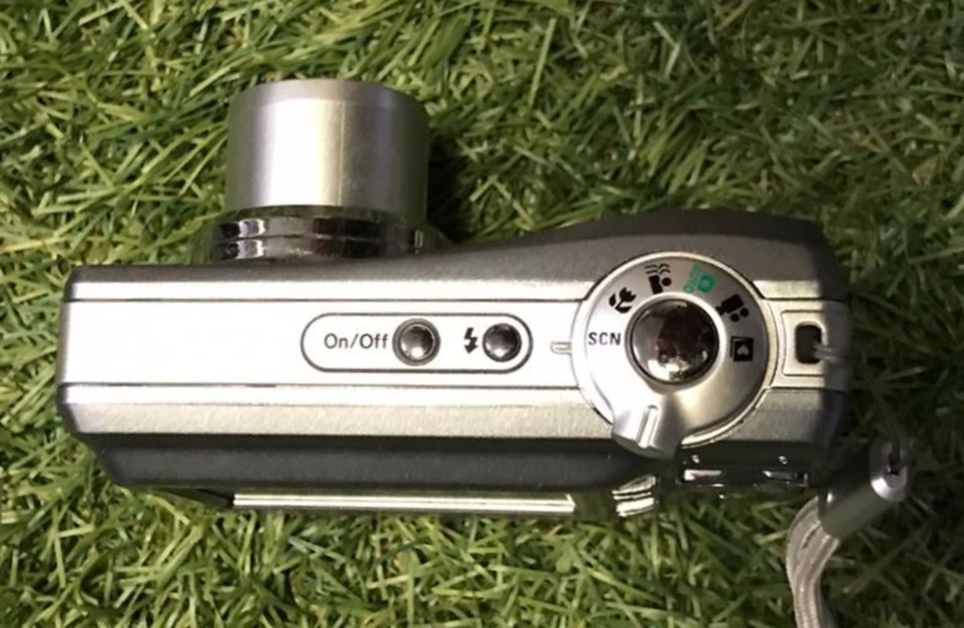15 Kodak Easyshare C813 Digital Cameras (silver)(located at ADA Support, 178 Burnley Road, Wier, - Image 2 of 3