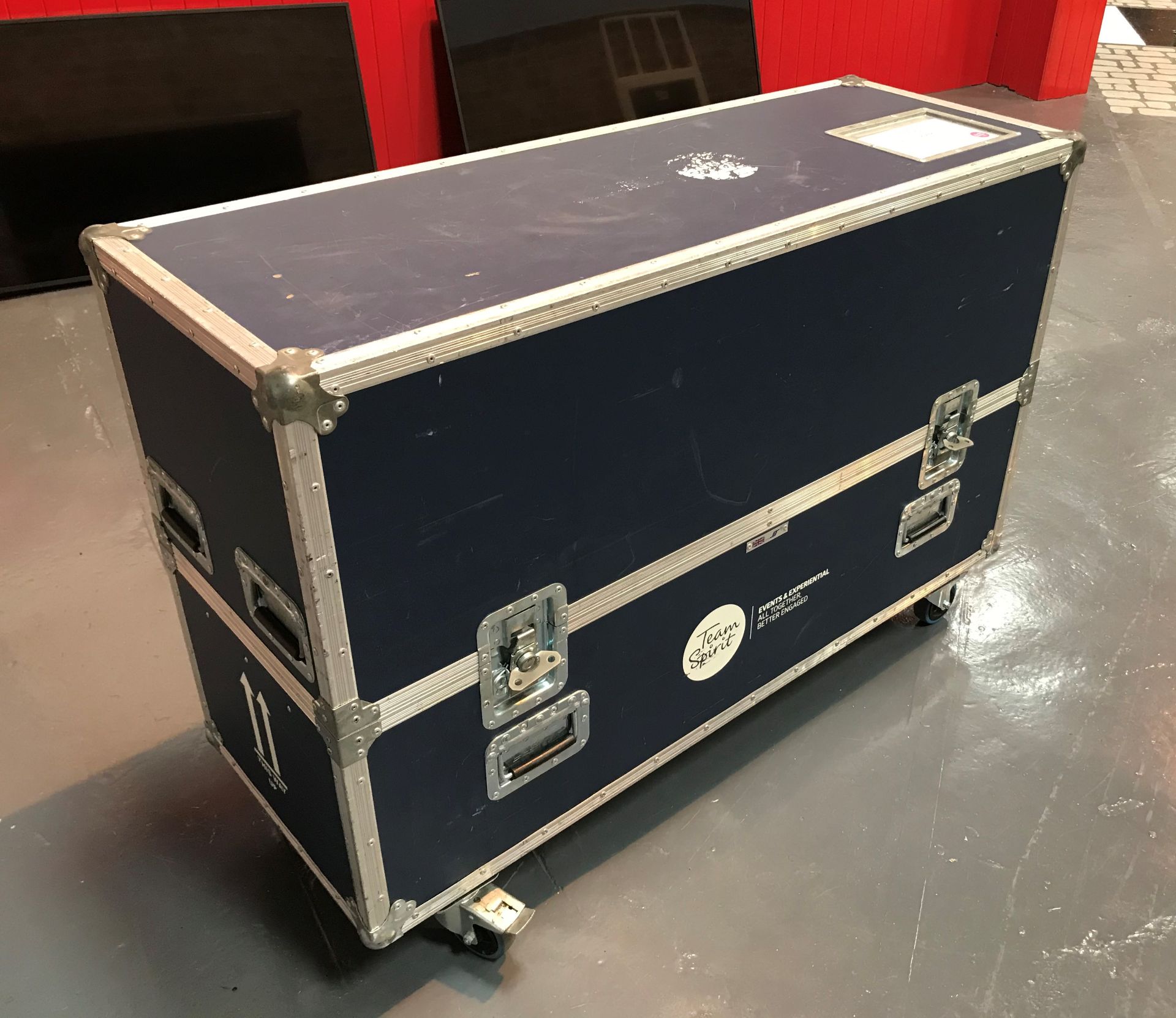 A 5 Star Mobile Flight Case, 1320mm x 480mm x 780mm (located at ADA Support, 178 Burnley Road, Wier,