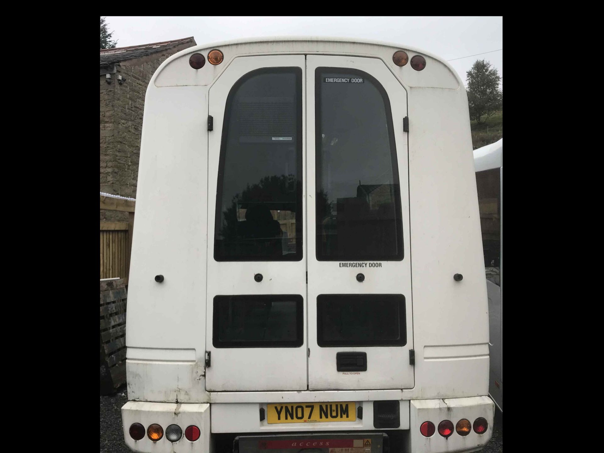 A Mercedes Sprinter 413CDI Mini Bus Reg. No.YN07NUM; first registered 27/4/2007; MOT 30/6/2021 ( - Image 4 of 13