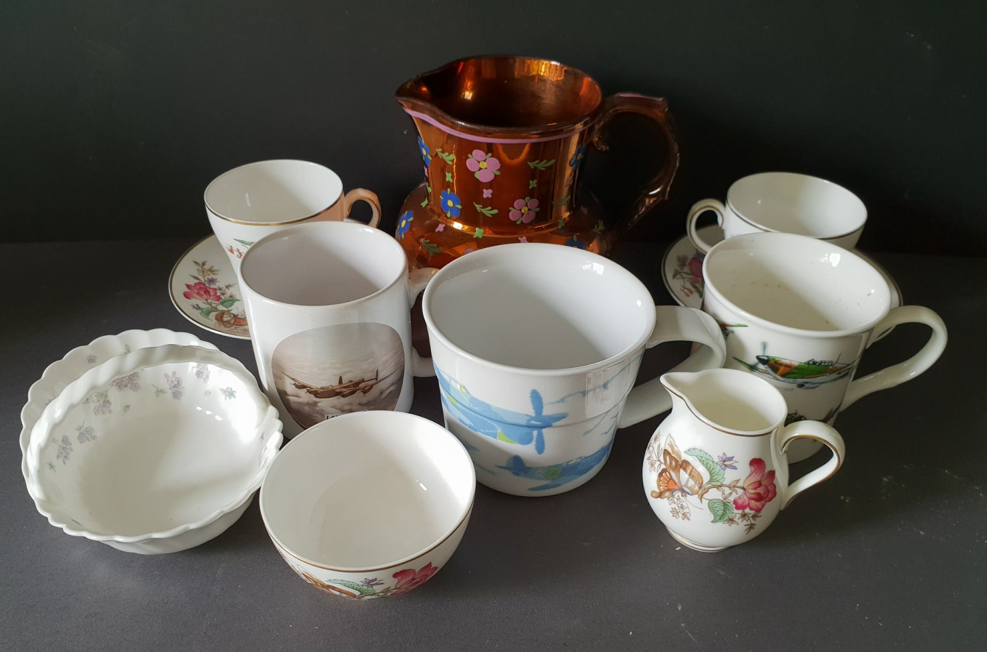 Vintage Retro Parcel of Assorted China Includes Royal Airforce Cups & Wedgwood Pottery NO RESERVE