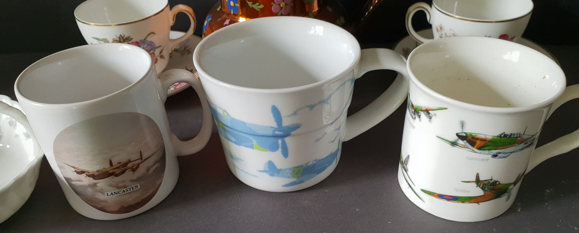 Vintage Retro Parcel of Assorted China Includes Royal Airforce Cups & Wedgwood Pottery NO RESERVE - Image 2 of 2