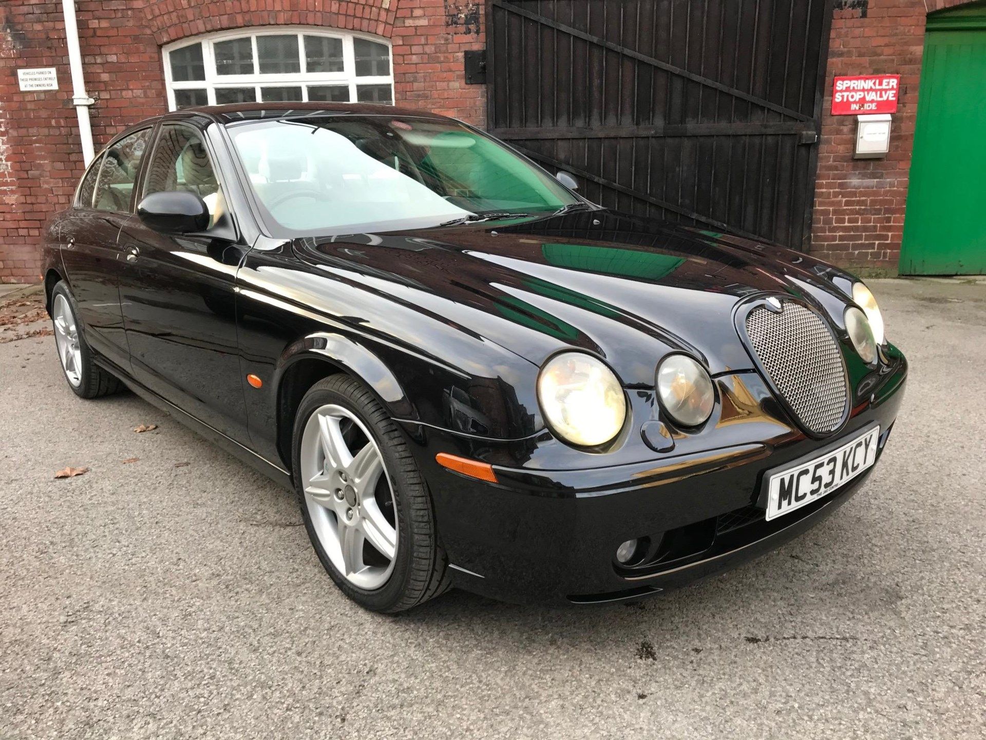 Jaguar S-Type R - MC53 KCY