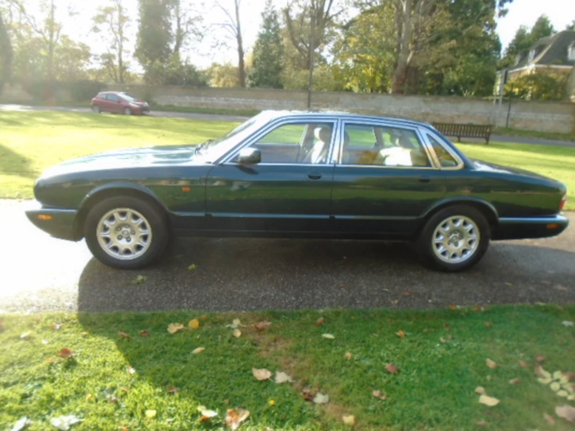 2001 Jaguar XJ Executive 3.2 V8 - Image 3 of 6