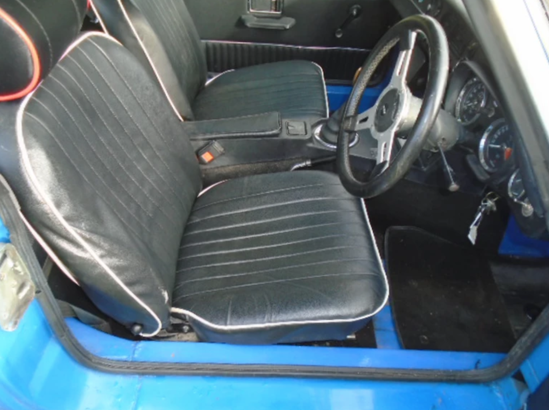 1970 MGB GT, Chrome bumper - Image 5 of 8
