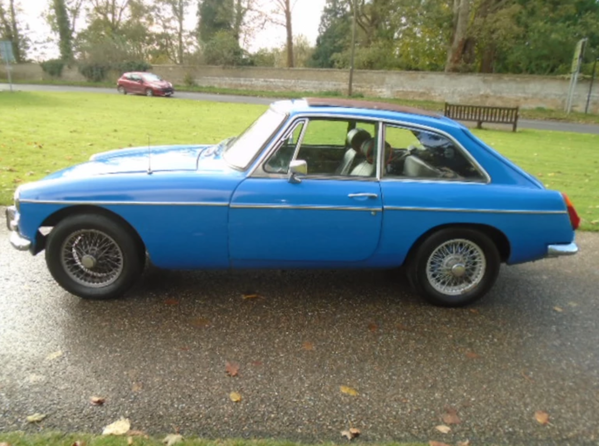 1970 MGB GT, Chrome bumper - Image 8 of 8