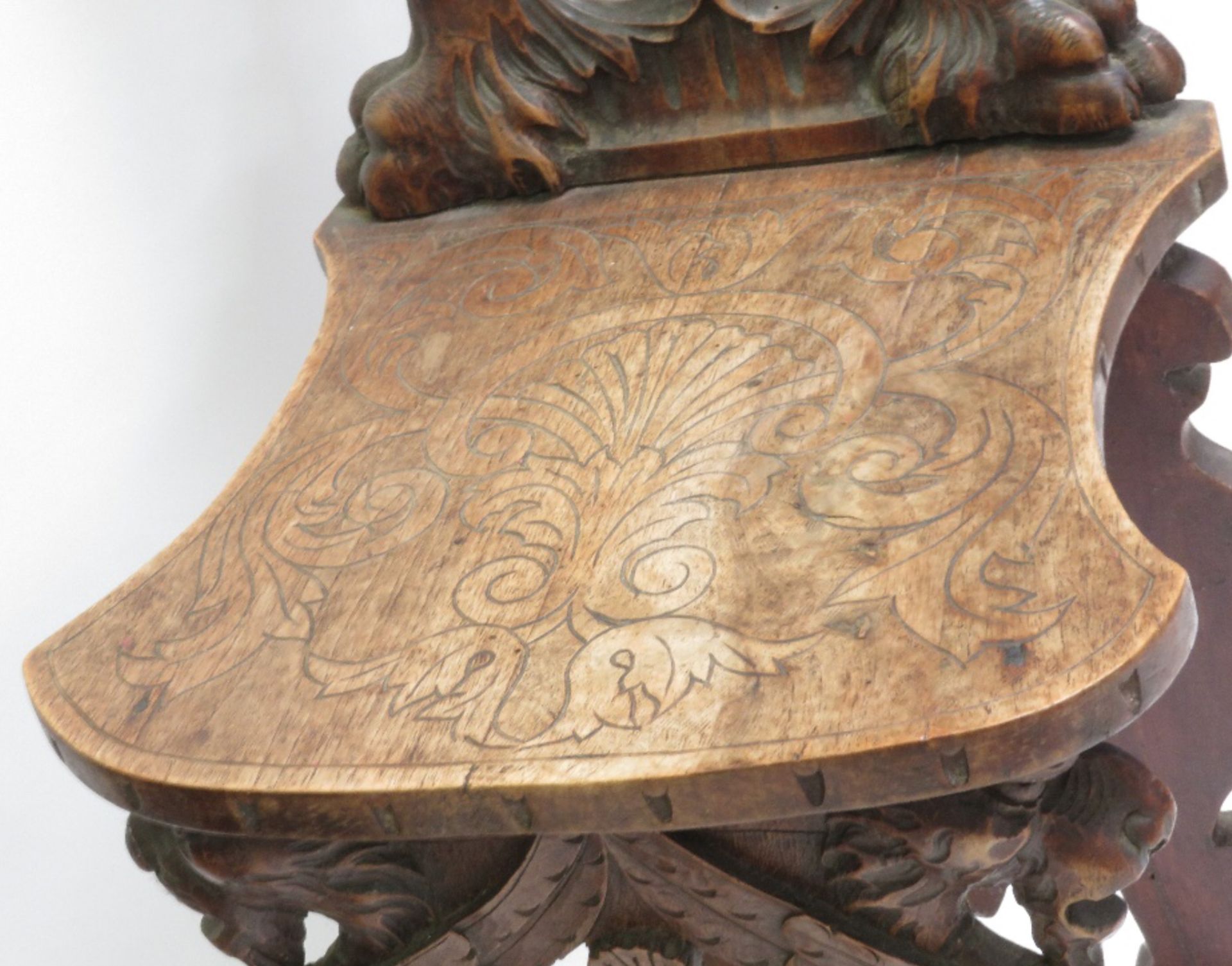 Pair of antique Italian walnut scabello chairs - Image 2 of 4