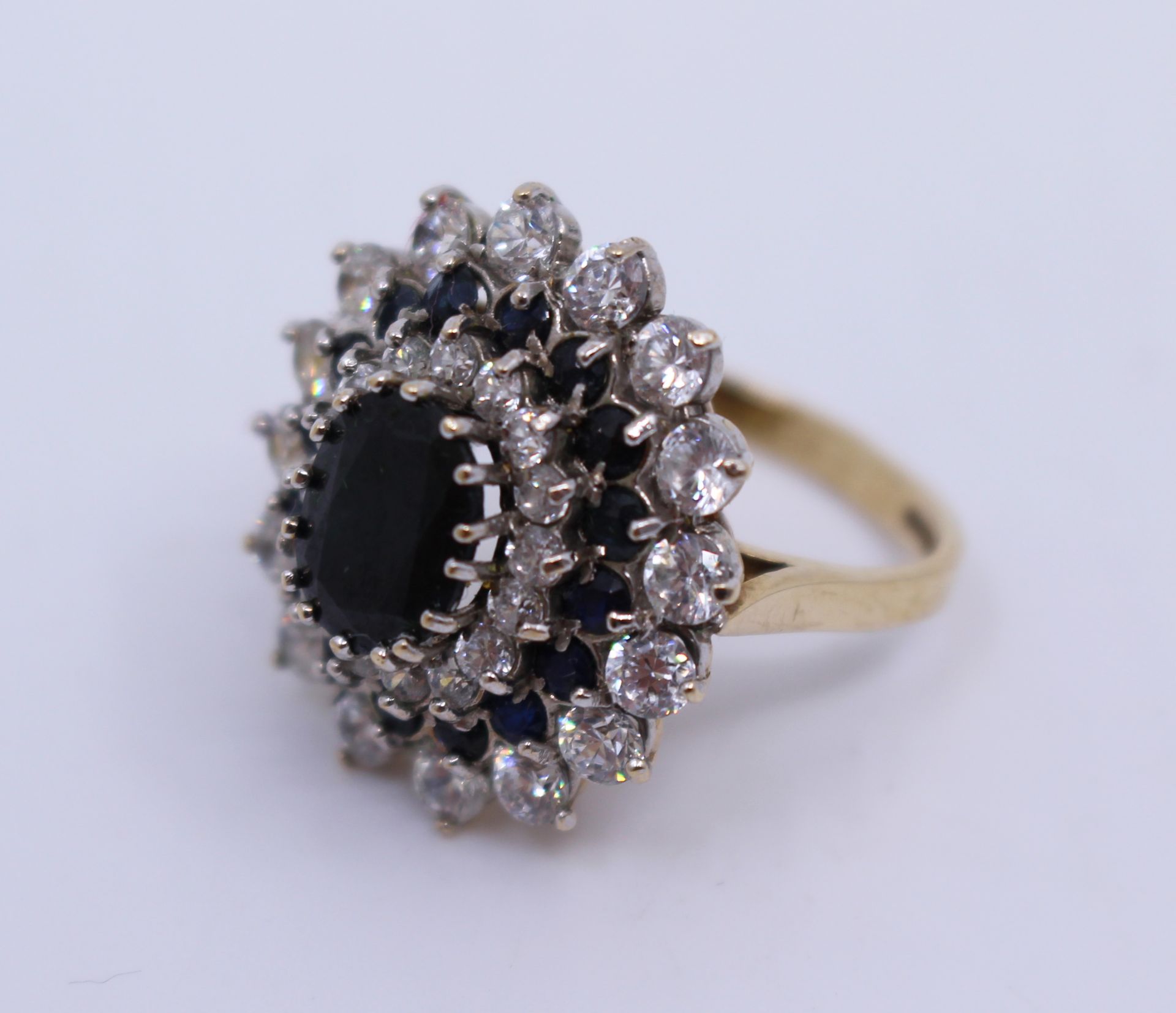 Decorative Sapphire & Diamond Style 9ct Gold Ring - Image 3 of 4