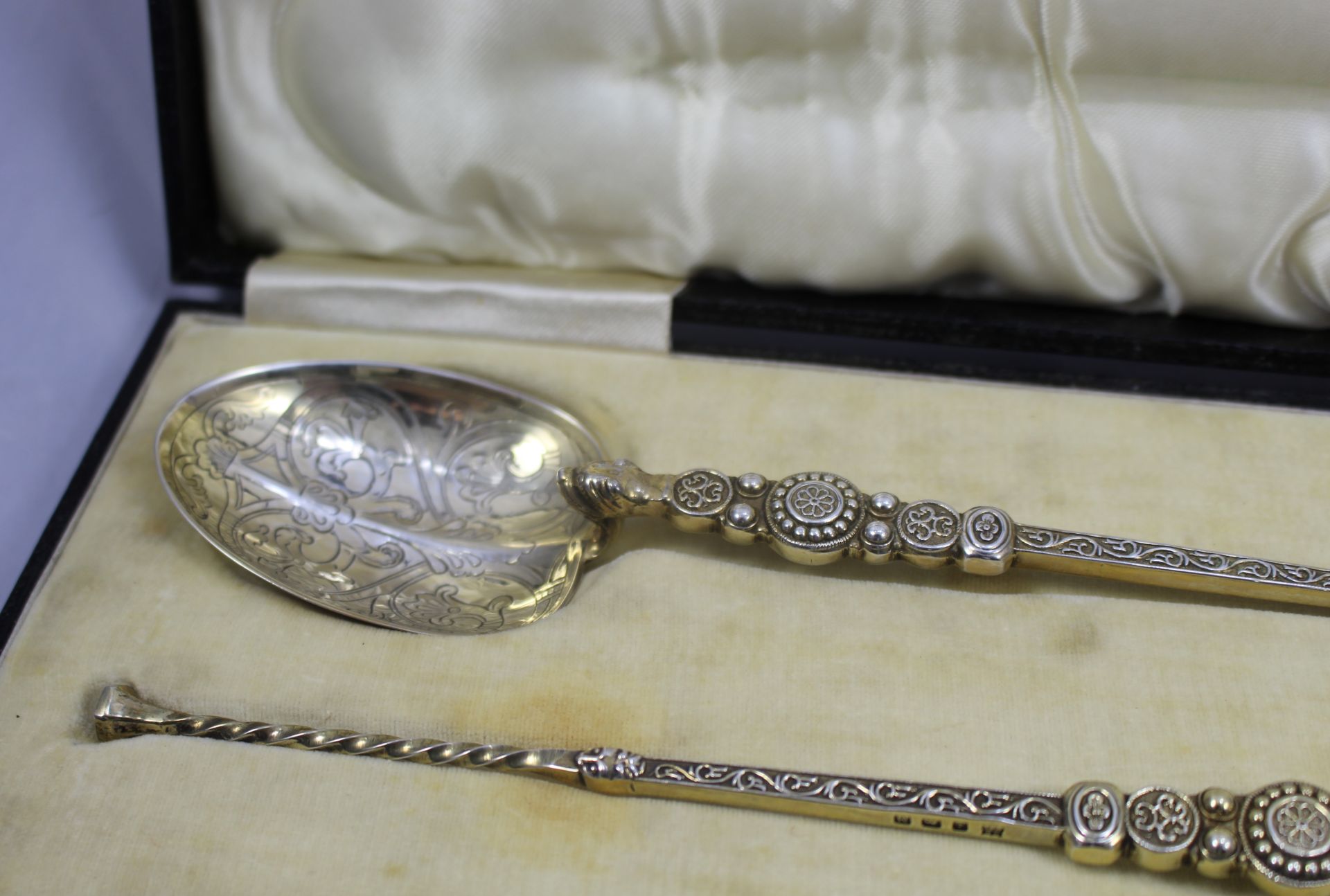 Pair of Cased Silver Gilt Anointing Spoons Birmingham 1936 - Image 5 of 7
