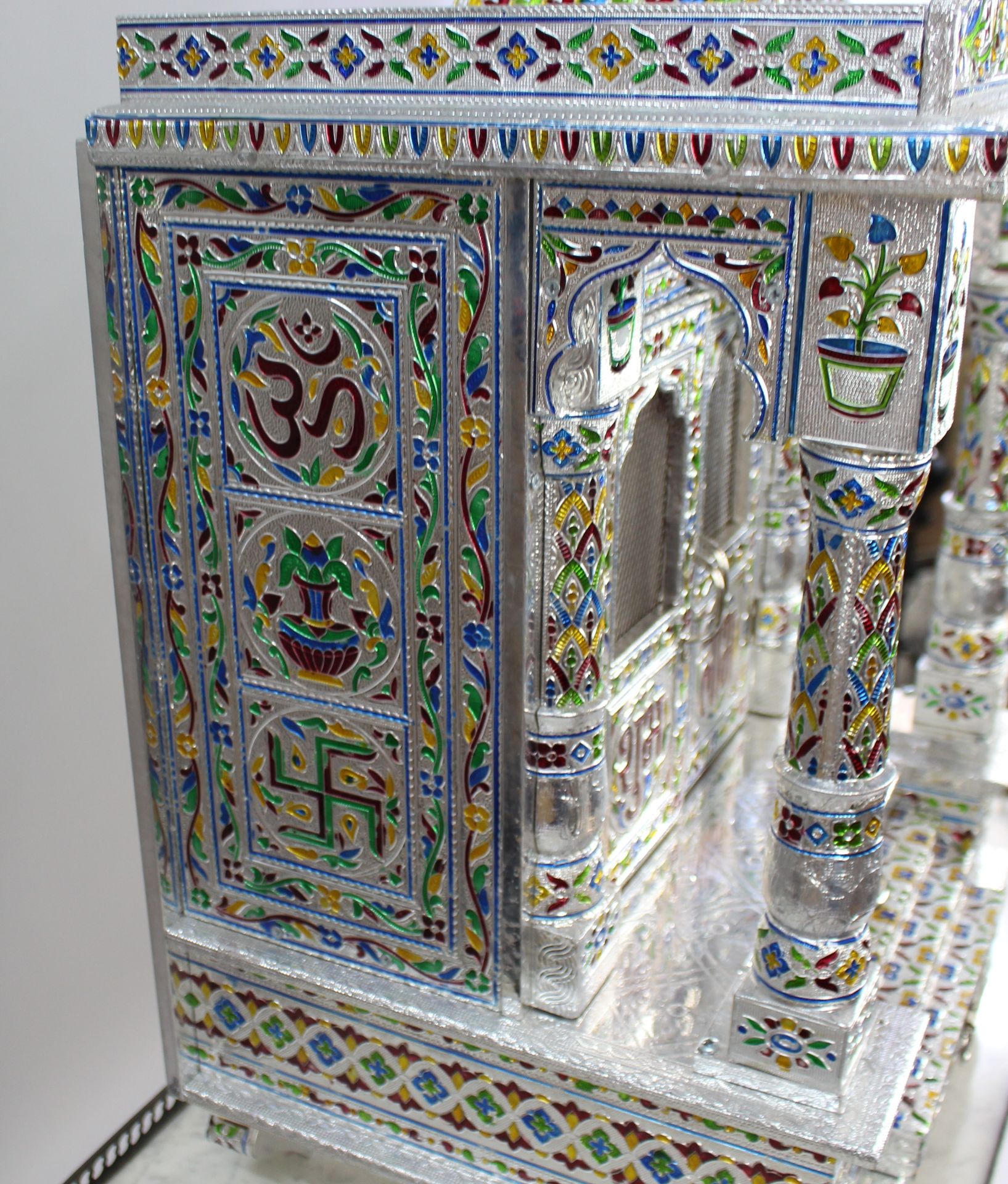 Large Decorative Enamelled Silver Indian Jewellery Box - Image 3 of 4