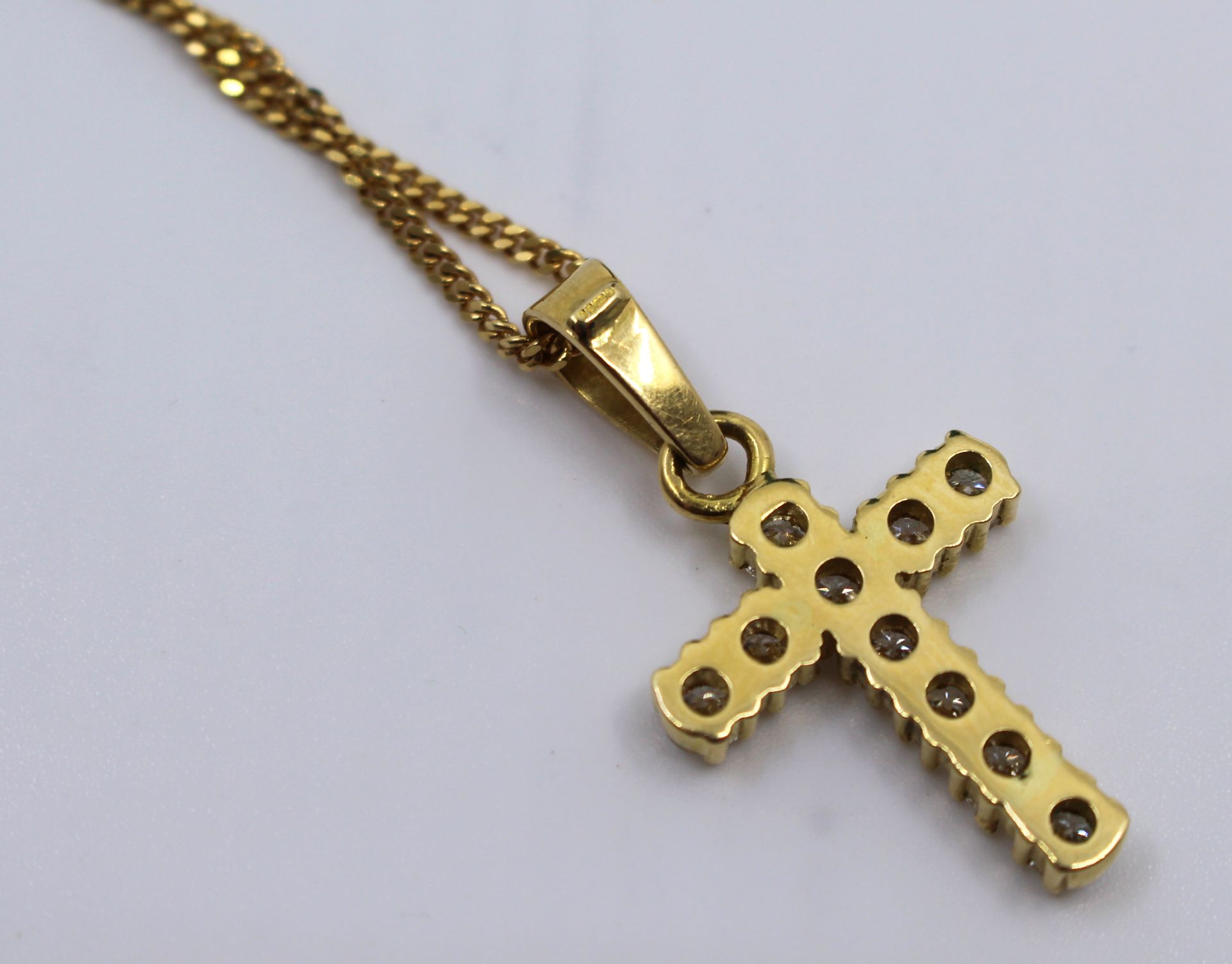 1.70 Carat Diamond Set Cross on 18ct Gold Chain - Image 4 of 4