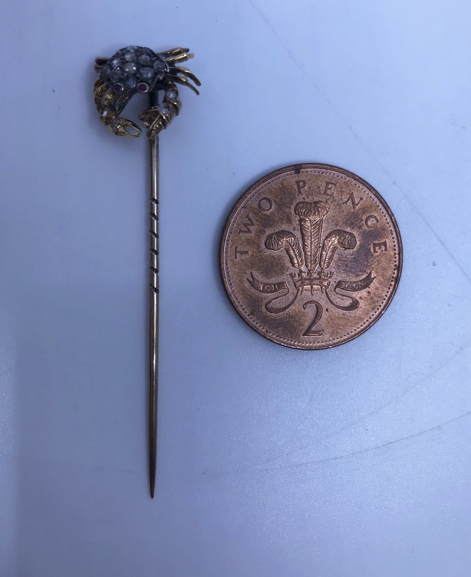 Antique Gold Crab Tie Pin - Image 6 of 6