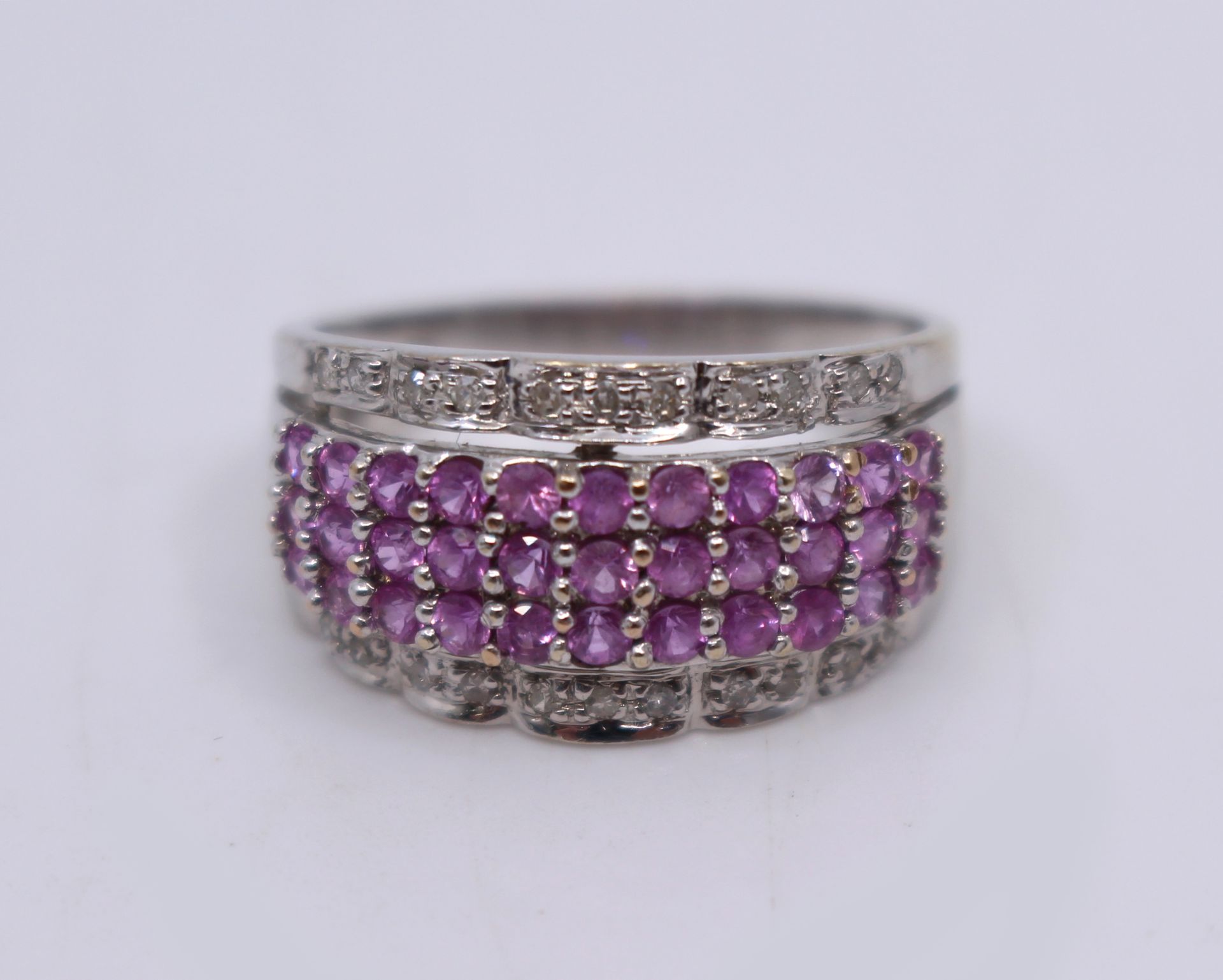 Pink Sapphire & Diamond 18ct White Gold Band Ring - Image 2 of 5