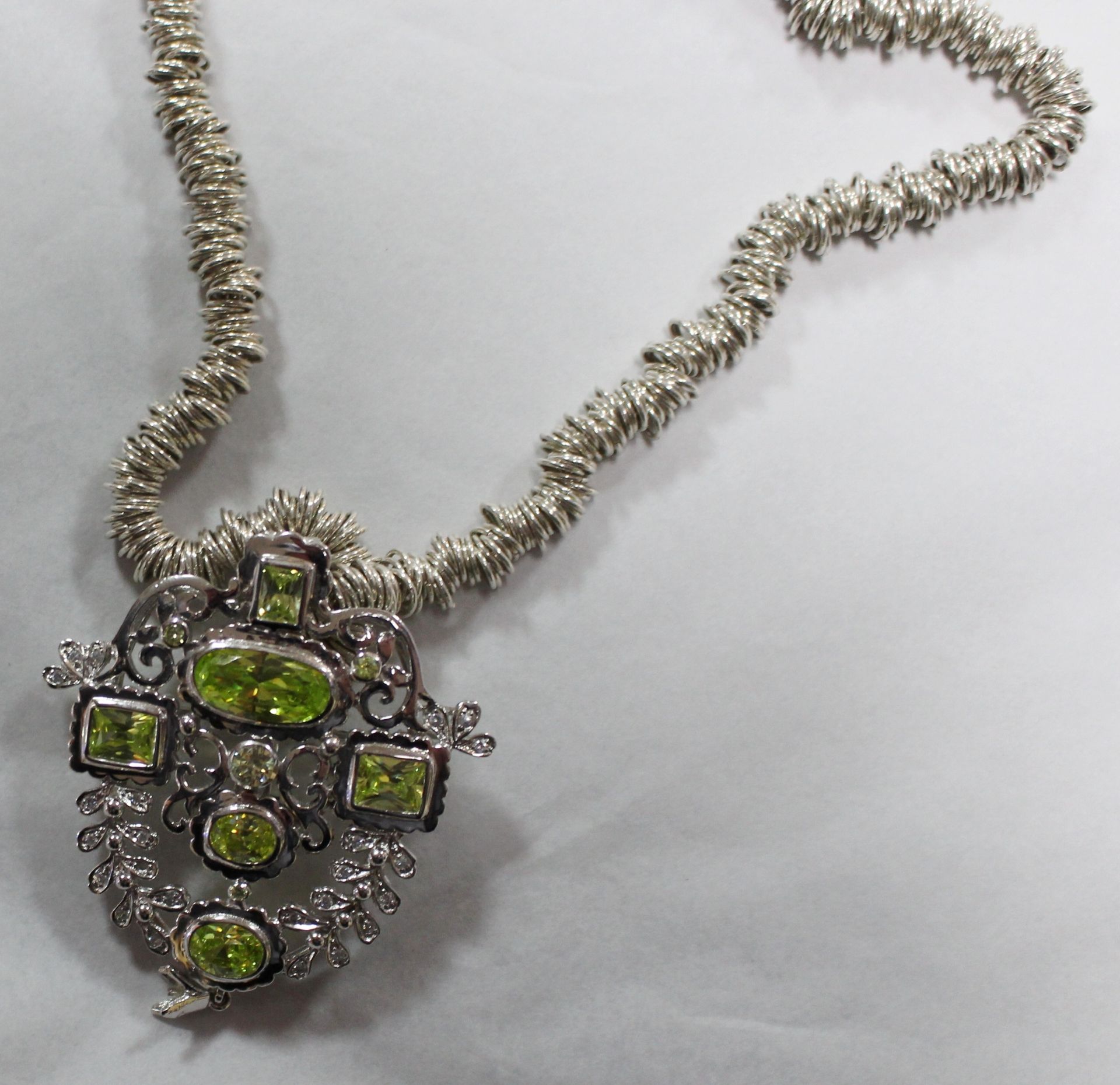 Contemporary Heavy Sterling Silver Peridot Set Necklace - Image 3 of 4