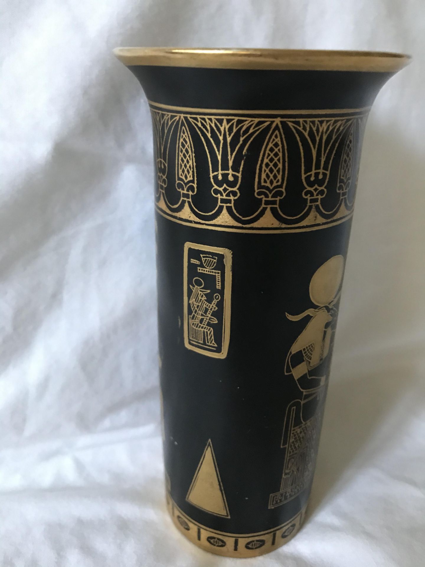 Carlton Ware Tutankhamen Vase, black basalt - Image 3 of 8