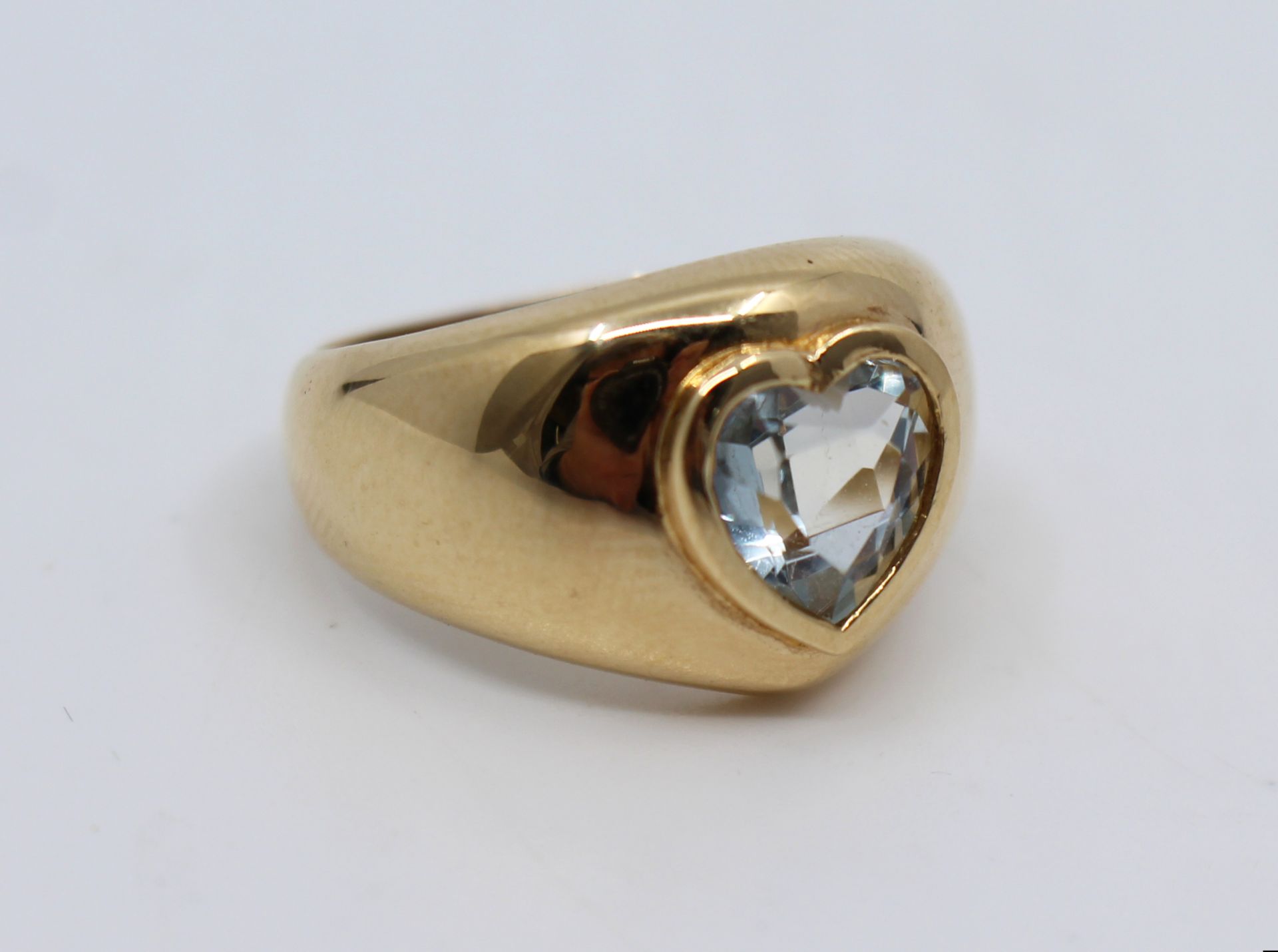 Heart Shaped Aquamarine 14ct Gold Ring