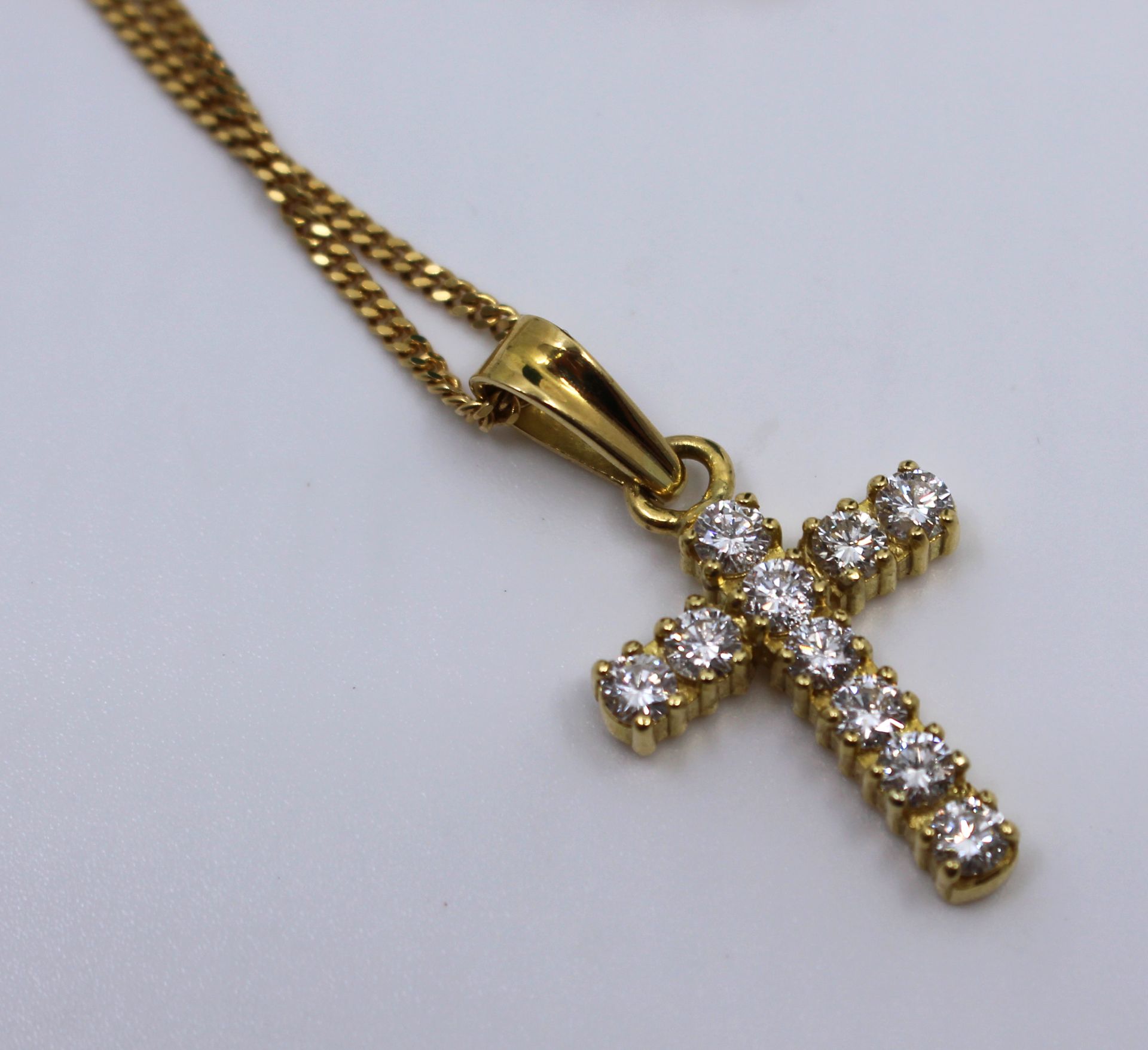 1.70 Carat Diamond Set Cross on 18ct Gold Chain - Image 3 of 4