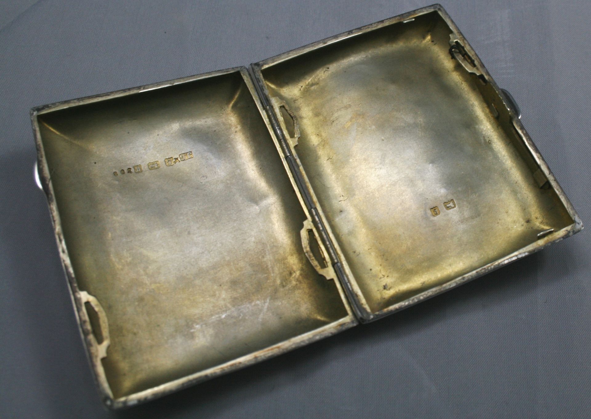 Edwardian Silver Engraved Hip Cigarette Case Birmingham 1906 - Image 4 of 4