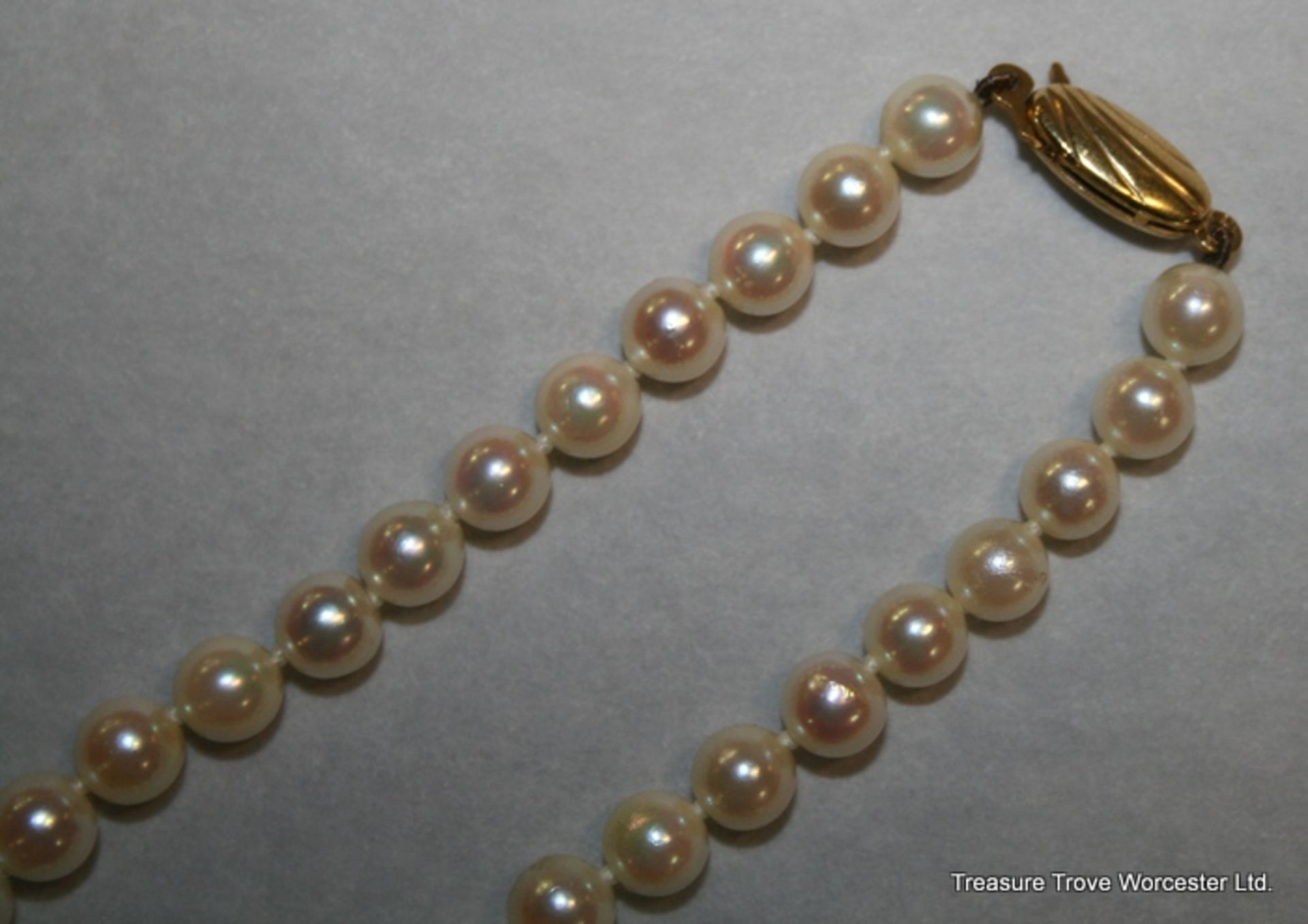 Pearl & Gold Necklace & Earring Demi-Parure - Image 4 of 5