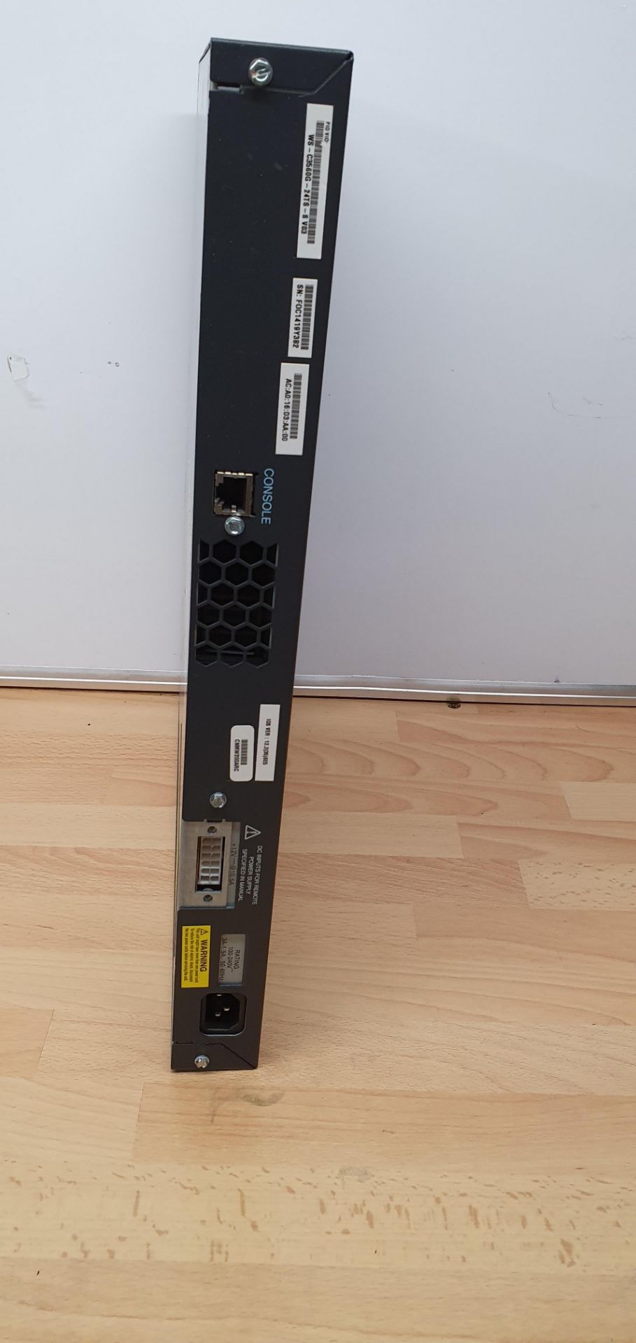 Cisco Catalyst 3560G-24TS - switch - 24 ports - Image 3 of 4