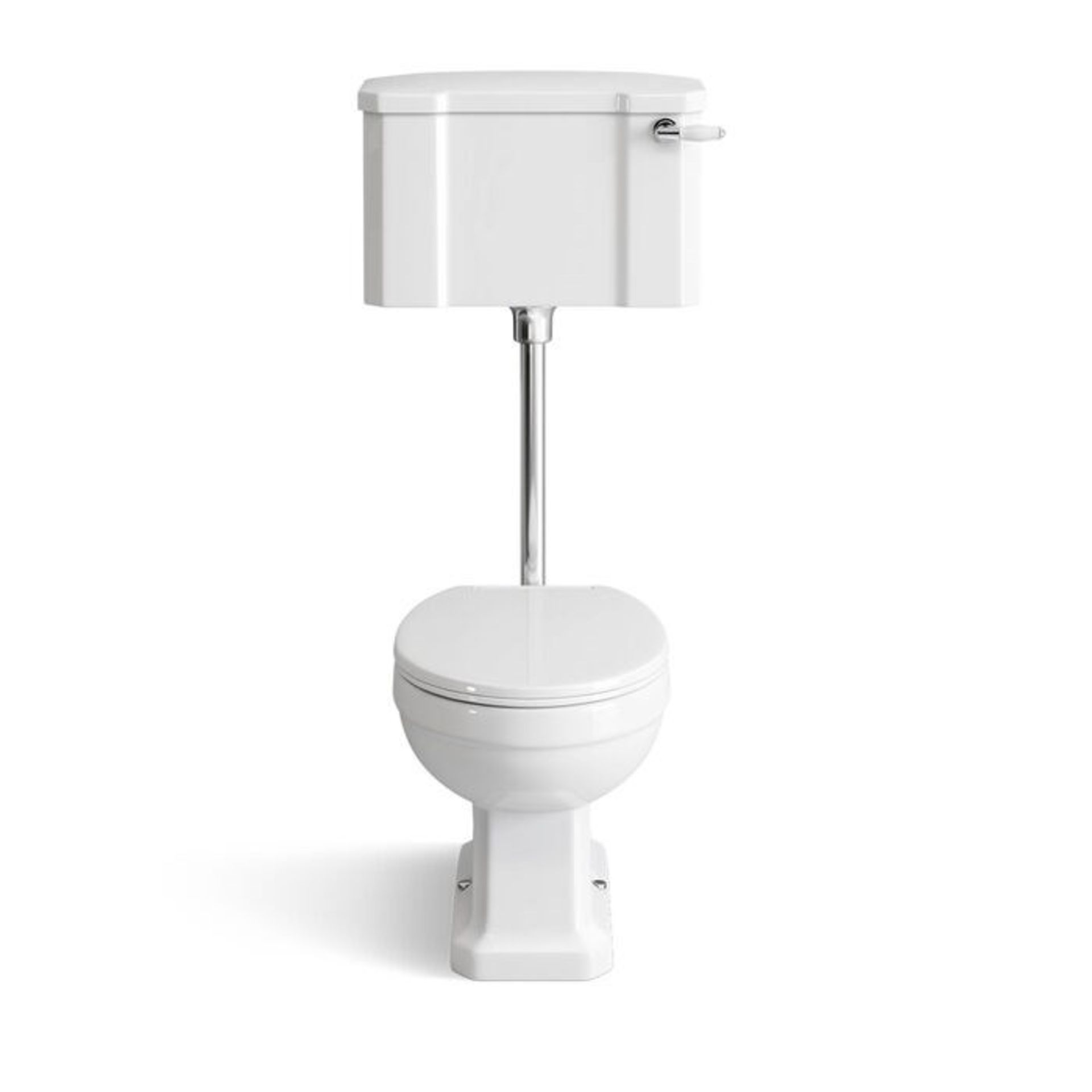 (AA13) ) Cambridge Traditional Toilet with Low-Level Cistern - White Seat. RRP £499.99.The tr... - Image 4 of 4