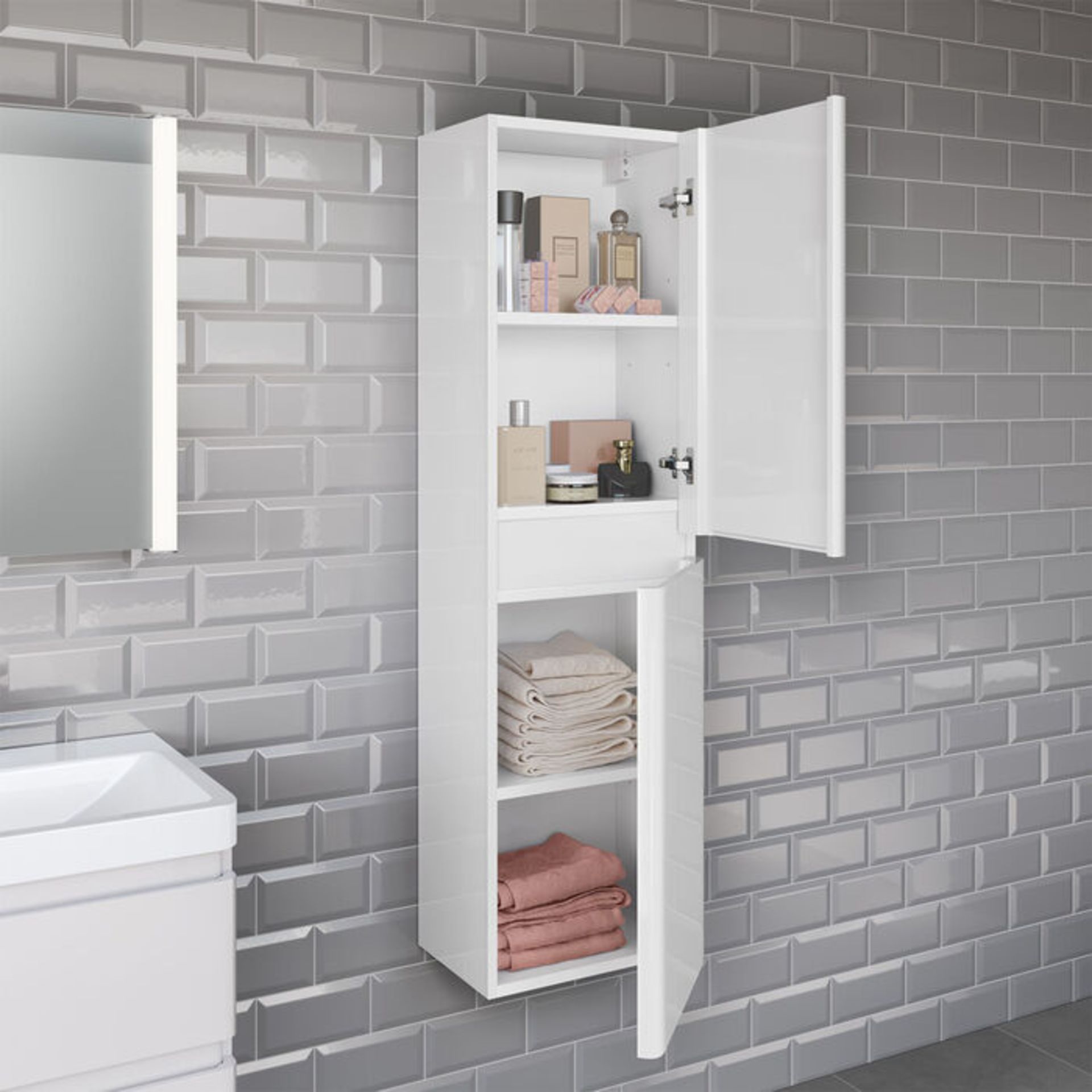 (QQ29) 1400mm Denver Tall White Bathroom Cabinet - Wall Hung. RRP £399.99. Great practical sto... - Bild 2 aus 4