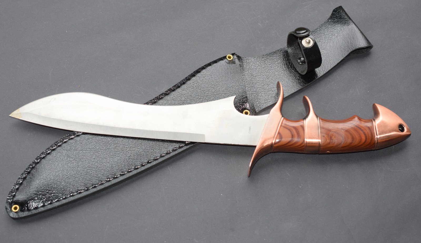 Boxed Large Hunting Knife With Sheath - Image 3 of 4
