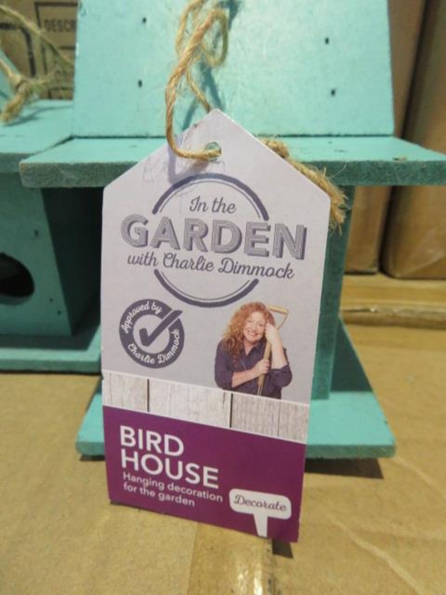 (8) PALLET TO CONTAIN 384 x BRAND NEW WOODEN BIRD BOX/HOUSE. RRP £3.99 EACH. UK PALLET DELIVER... - Image 2 of 4