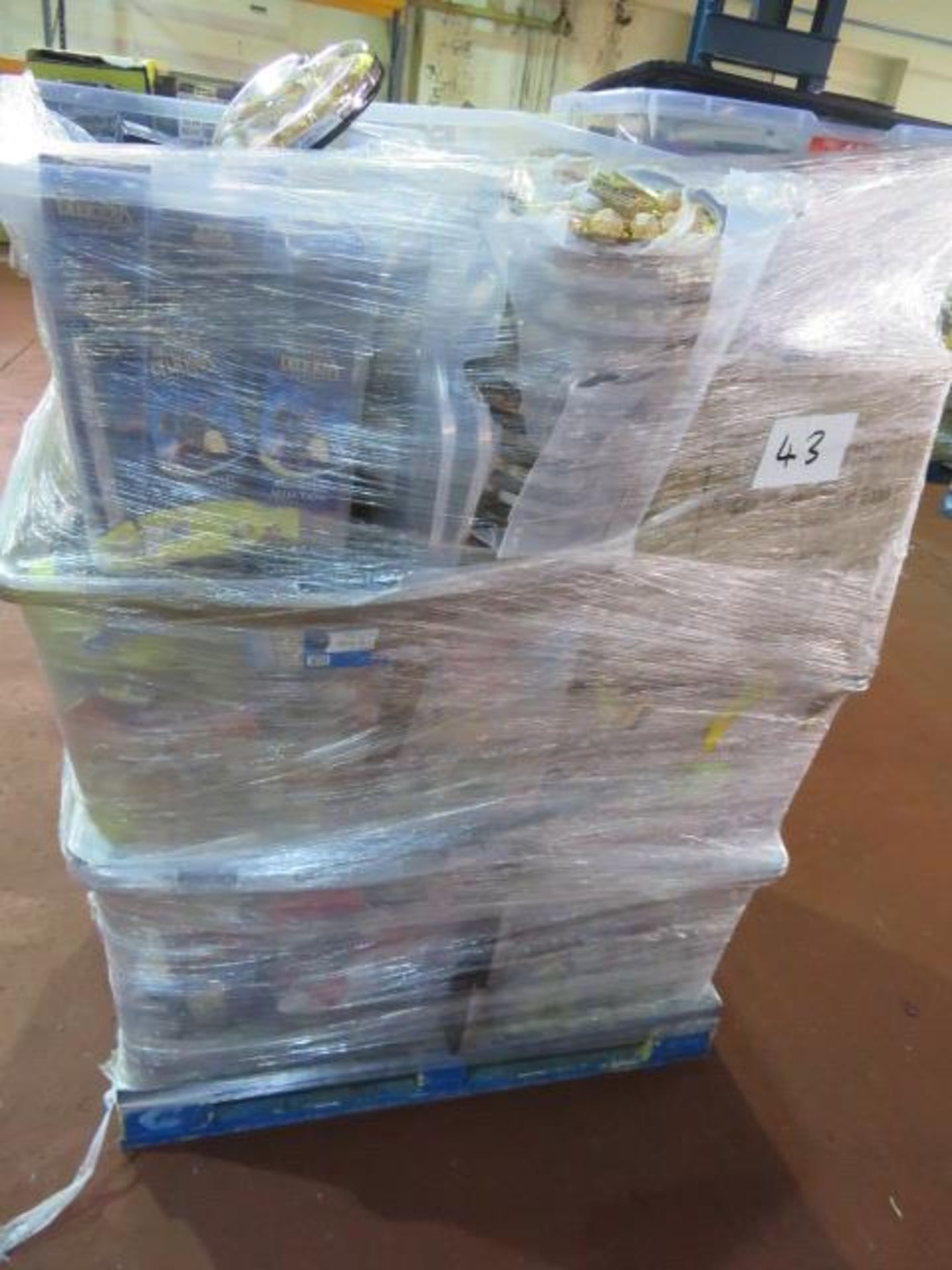 (43) LARGE PALLET TO CONTAIN A VERY LARGE QTY OF VARIOUS FOOD, DRINK & CONFECTIONARY TO INCLUDE...