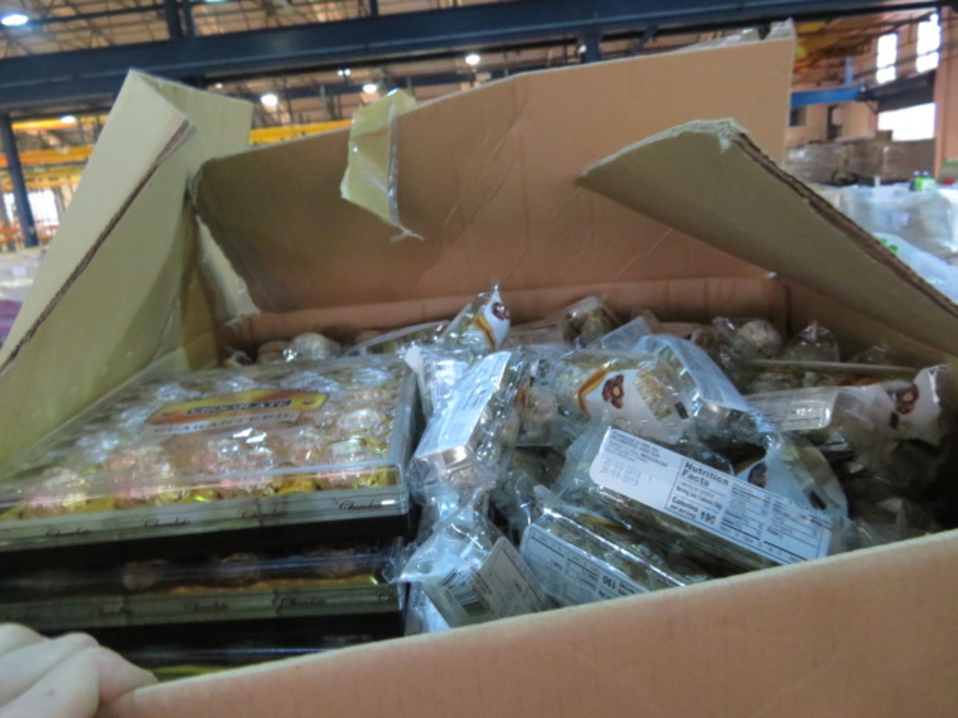 (42) LARGE PALLET TO CONTAIN A VERY LARGE QTY OF VARIOUS FOOD, DRINK & CONFECTIONARY TO INCLUDE... - Image 7 of 7