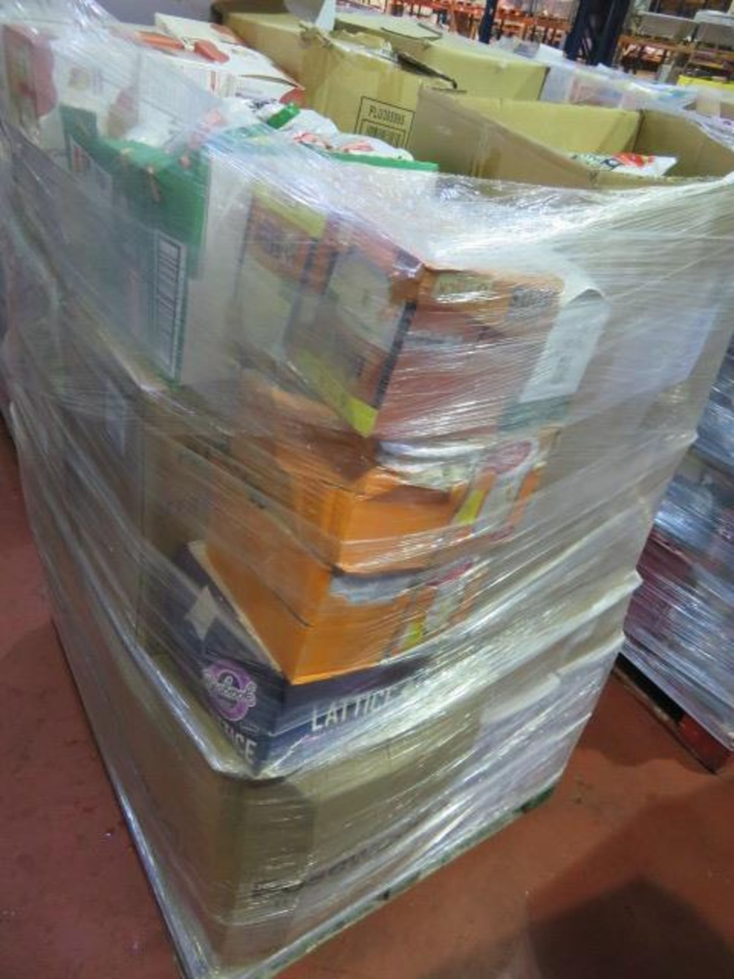 (328) LARGE PALLET TO CONTAIN A VERY LARGE QTY OF VARIOUS FOOD, DRINK & CONFECTIONARY TO INCLU... - Image 4 of 7
