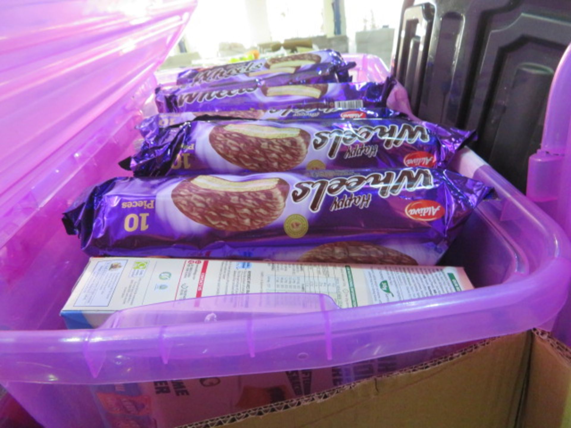(10) LARGE PALLET TO CONTAIN A VERY LARGE QTY OF VARIOUS FOOD, DRINK & CONFECTIONARY TO INCLUDE... - Image 6 of 7