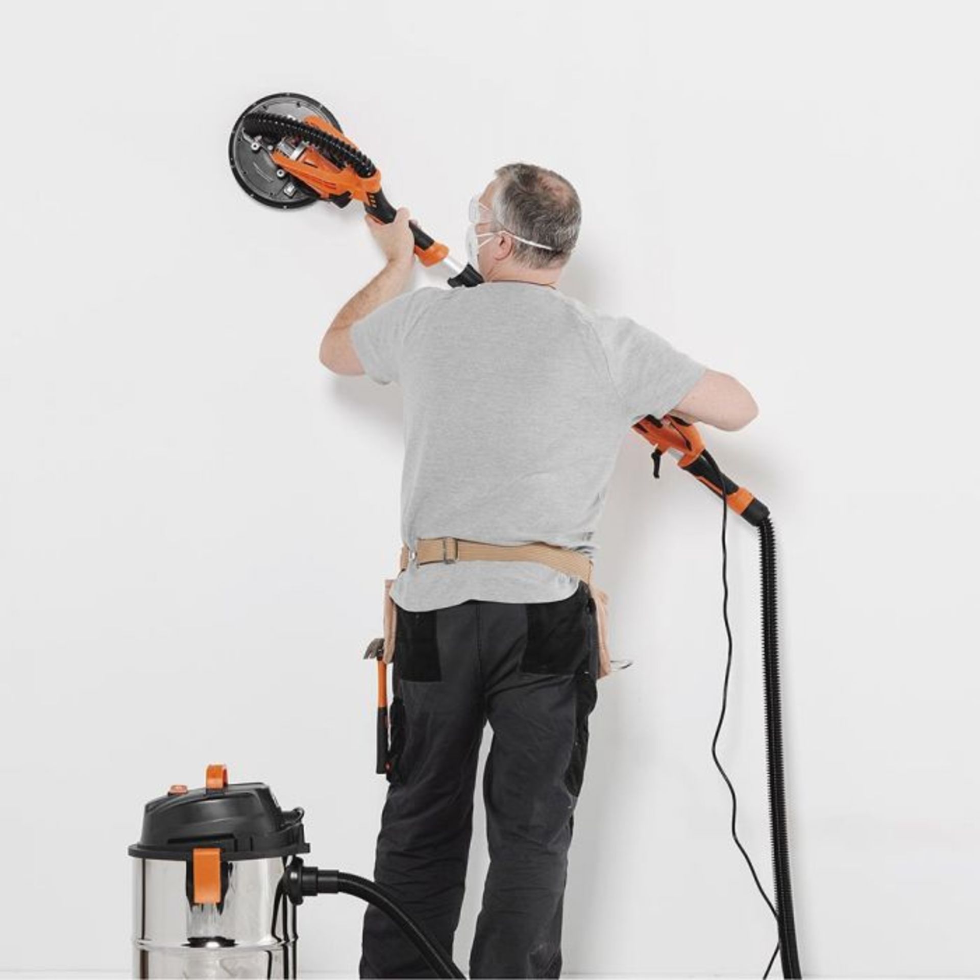 (V317) 750W Long Handle Drywall Sander Variable speed rotation from 1000-1600RPM (no load) La... - Image 4 of 4