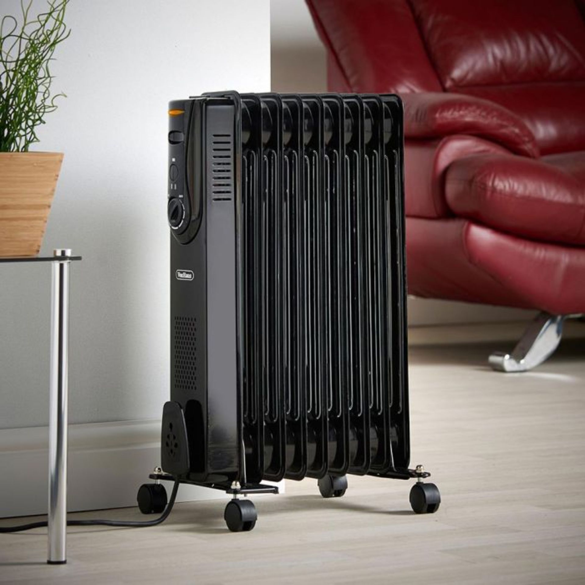 (V34) 9 Fin 2000W Oil Filled Radiator - Black Powerful 2000W radiator with 9 oil-filled fins ?...