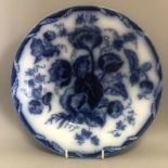 An Antique C19th English Pearlware Wedgwood Flow Blue Water Nymph Lily Flower Plate