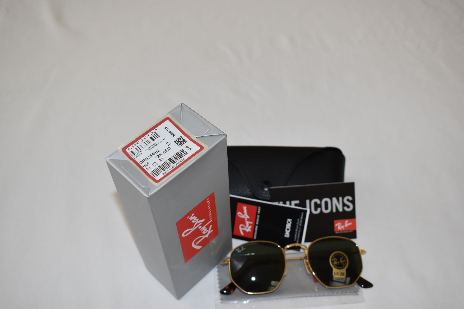 Ray Ban Sunglasses ORB3548N 001 *2N - Image 2 of 2