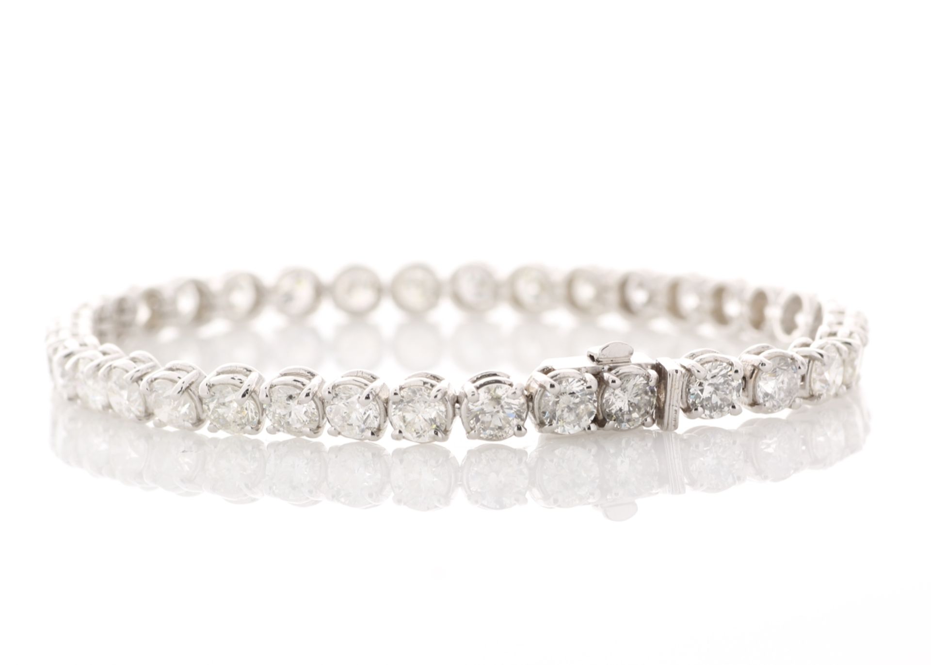 18ct White Gold Tennis Diamond Bracelet 11.54 - Image 4 of 5