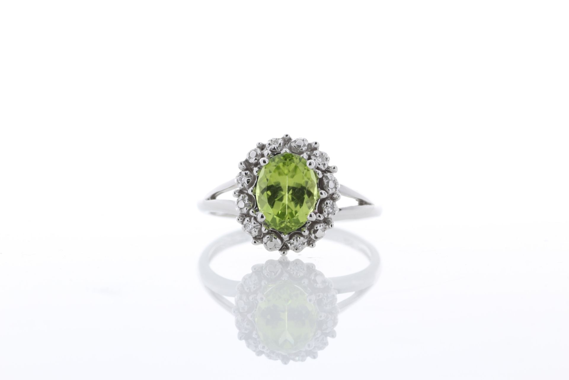 9ct White Gold Cluster Diamond And Peridot Ring (P1.40) 0.09