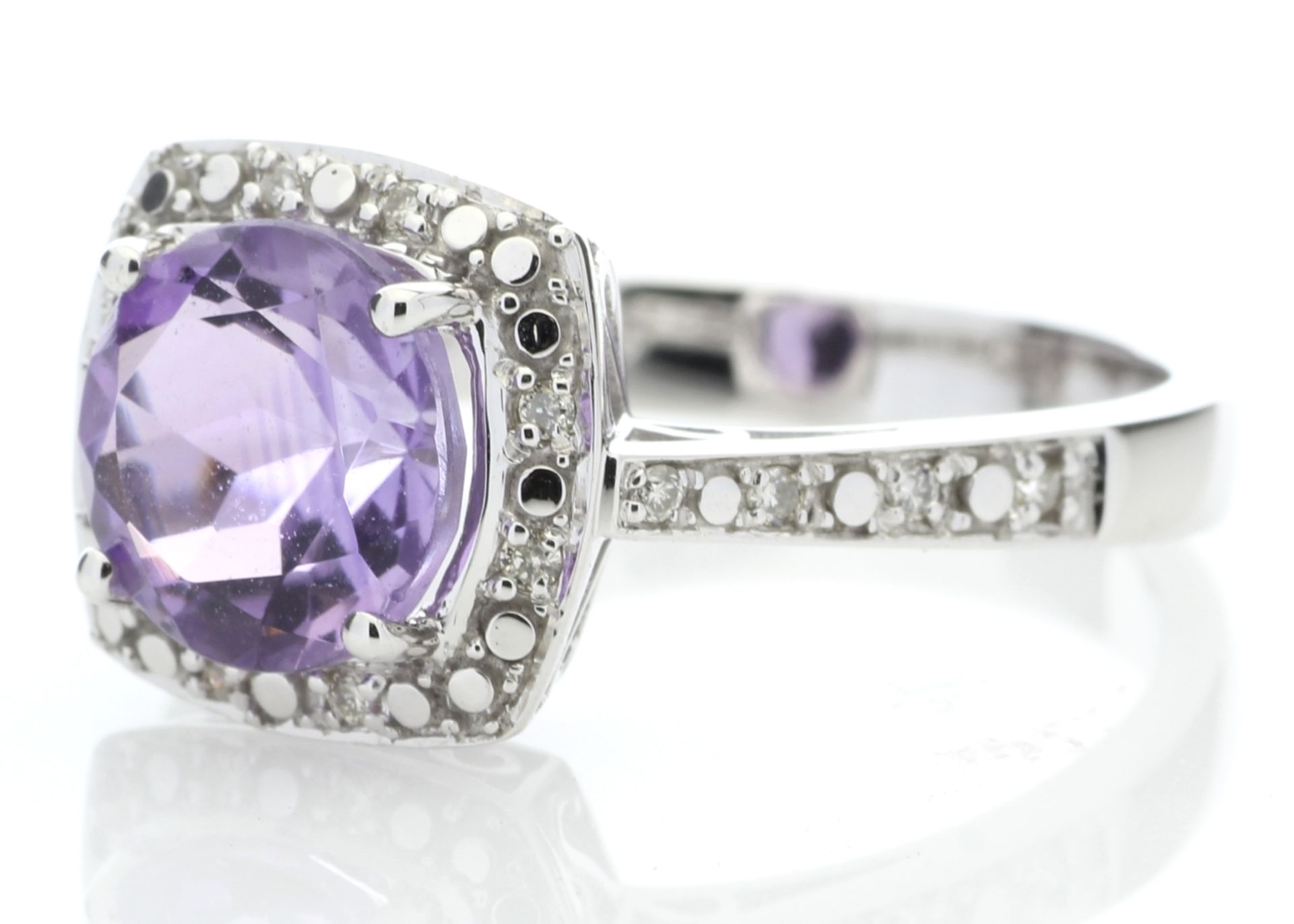 9ct White Gold Amethyst Diamond Ring 0.08 - Image 2 of 5